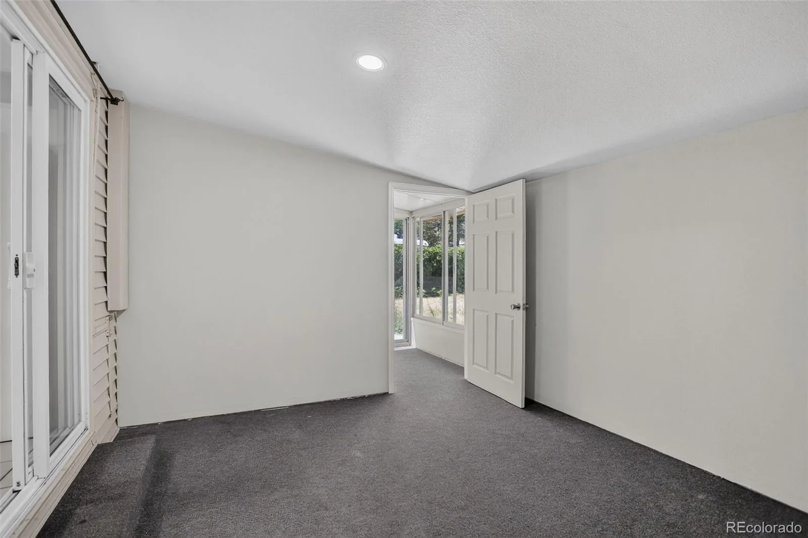 1081 S Knox Court Denver CO 80219 | MLS #REC4729551 08222026033541 1600 10