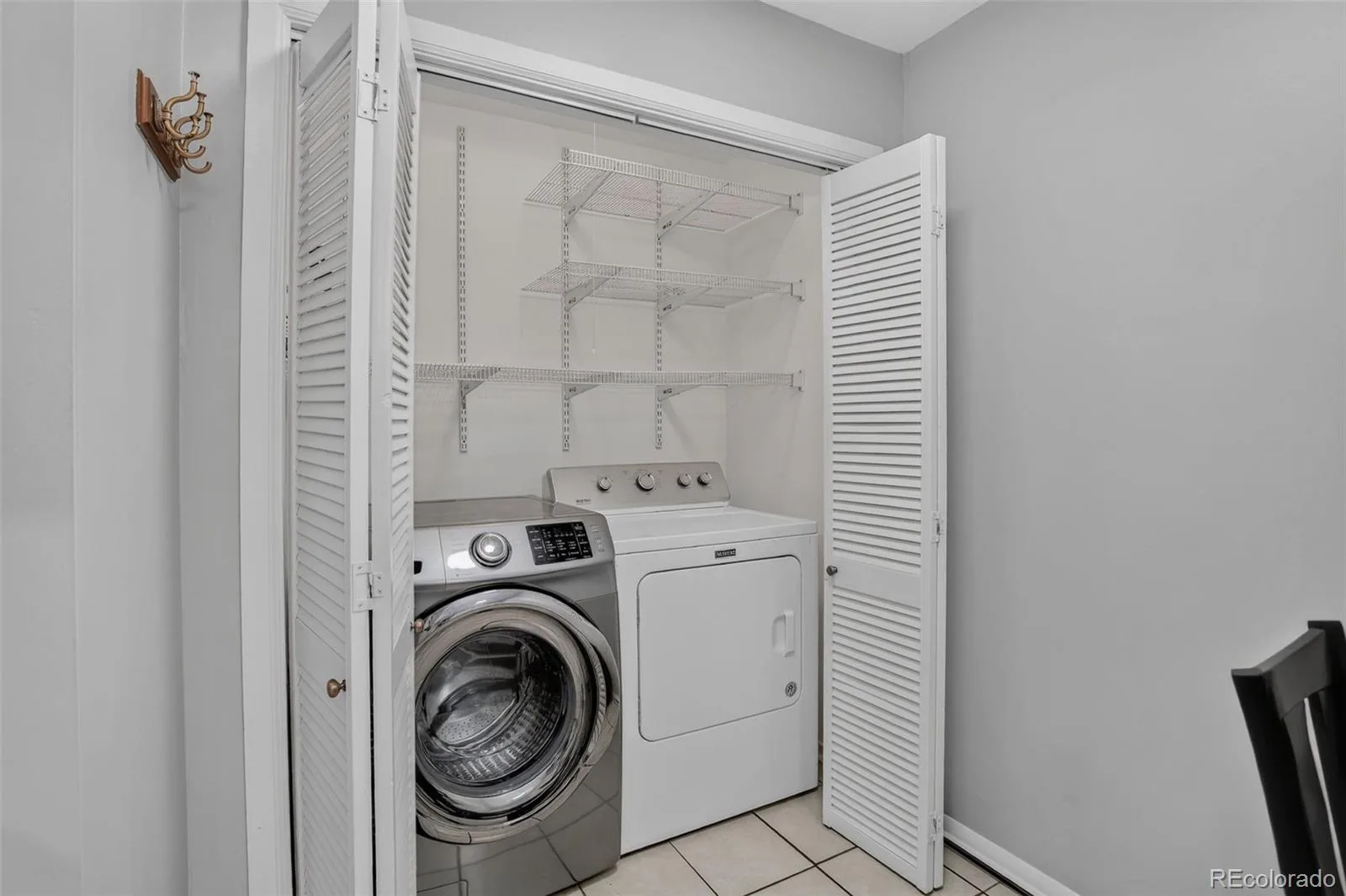 1081 S Knox Court Denver CO 80219 | MLS #REC4729551 08222026033541 1600 15