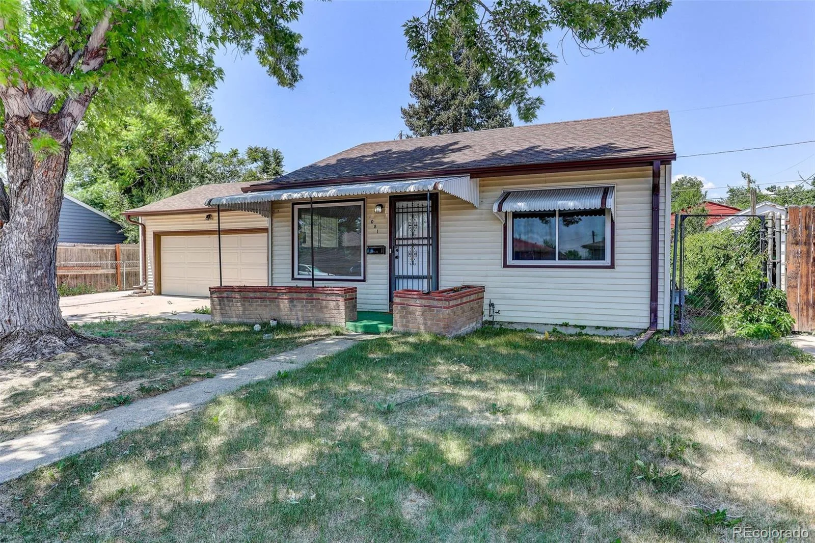1081 S Knox Court Denver CO 80219 | MLS #REC4729551 08222026033541 1600 24