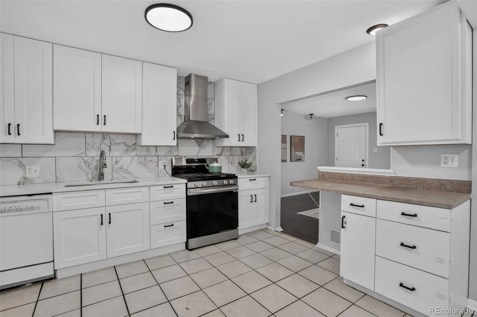 1081 S Knox Court Denver CO 80219 | MLS #REC4729551 08222026033541 1600 4