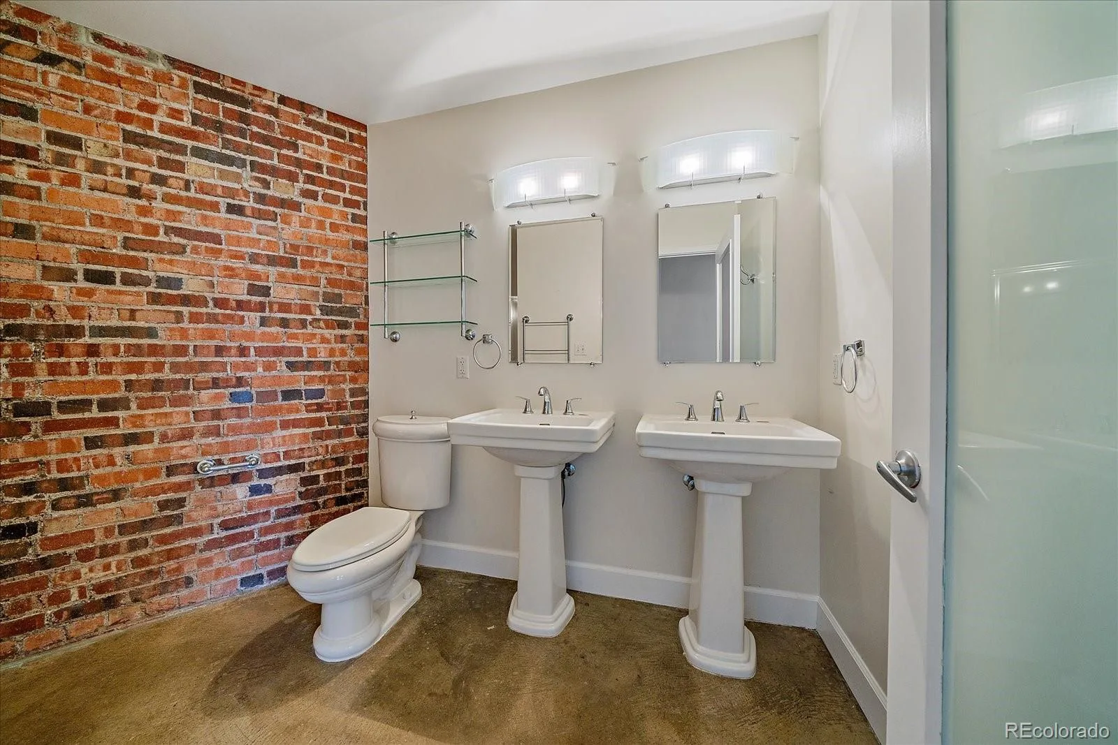 2500 Walnut Street #202 Denver CO 80205 MLS #REC4730697 07062026183603 1600 22