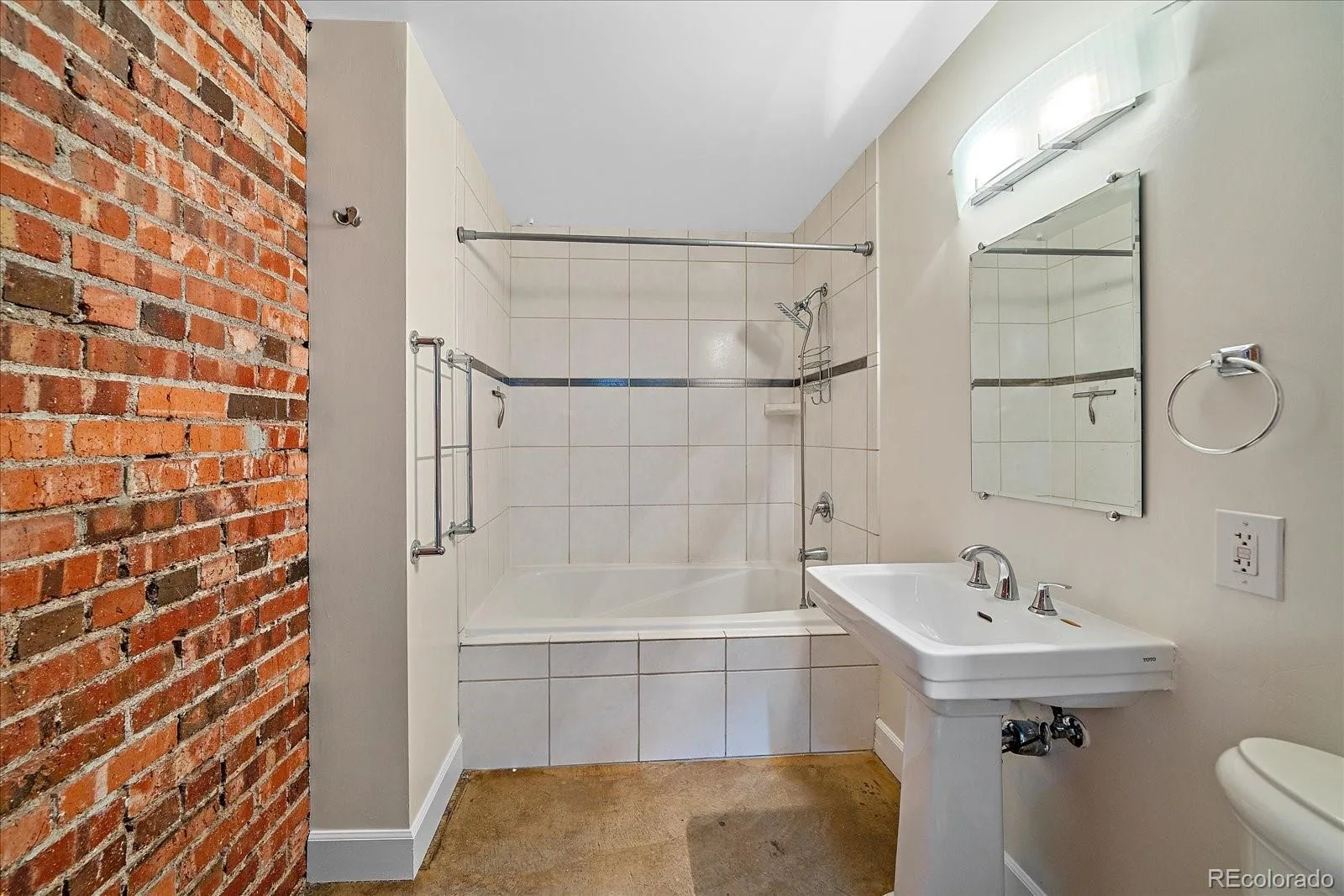 2500 Walnut Street #202 Denver CO 80205 MLS #REC4730697 07062026183603 1600 26