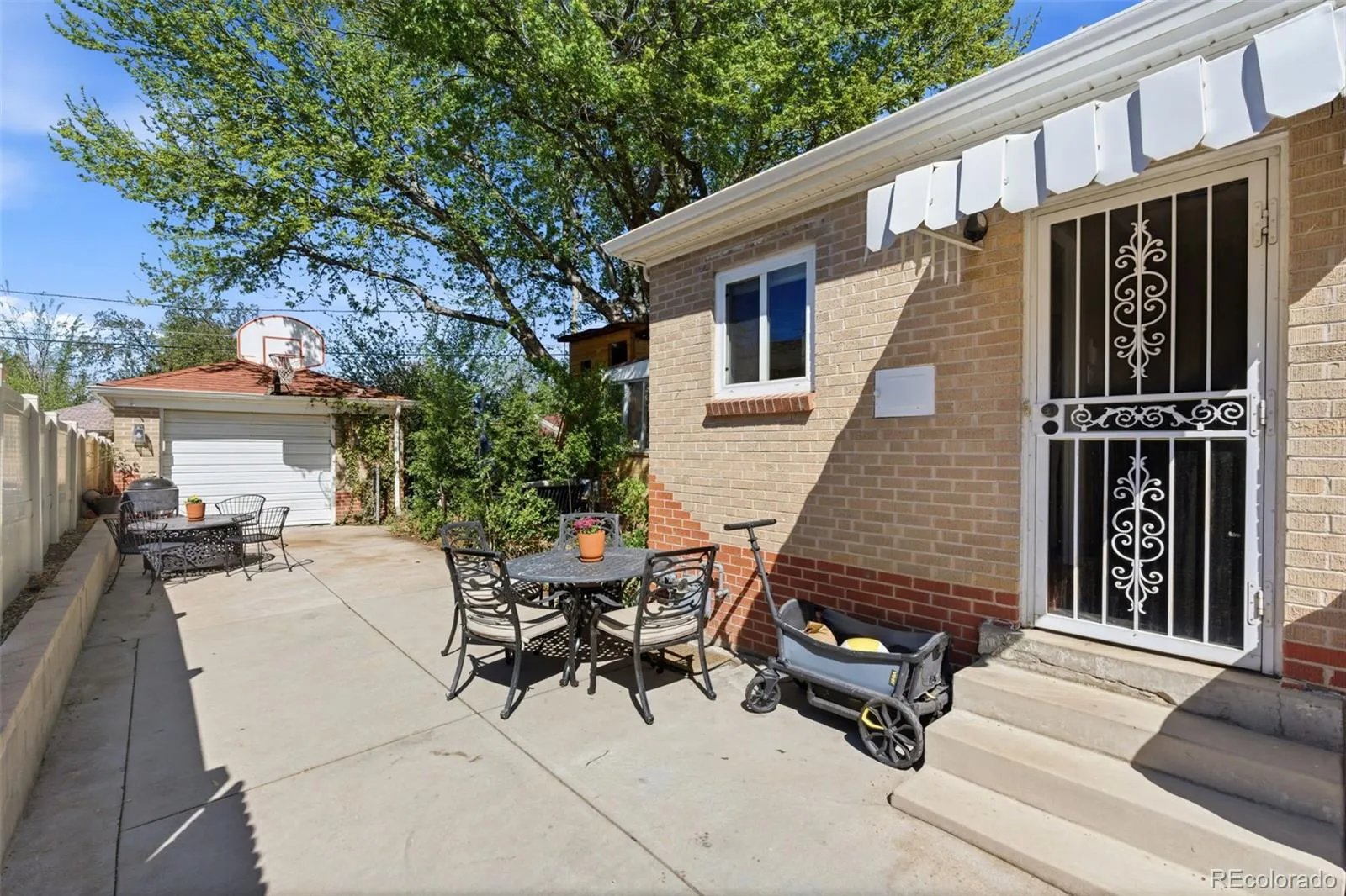 1365 Oneida Street Denver CO 80220 MLS #REC4733444 04252026200829 1600 38