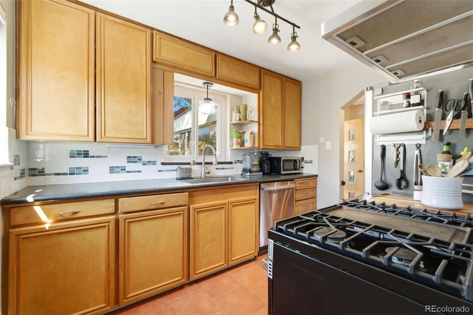 1365 Oneida Street Denver CO 80220 MLS #REC4733444 04252026200829 1600 5