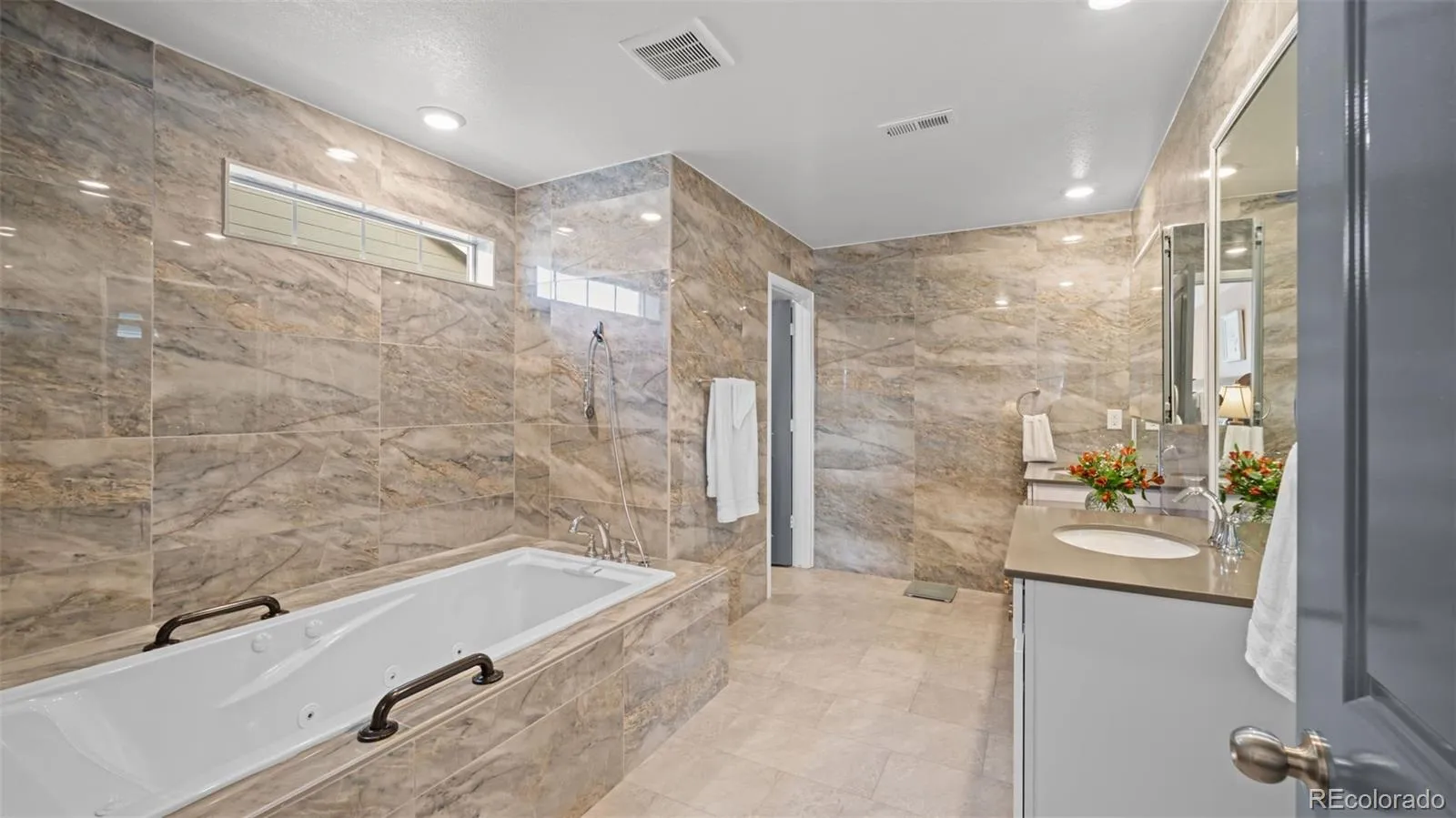 12842 Bay Street Firestone CO 80504 | MLS #REC4733547 04182026154243 1600 23