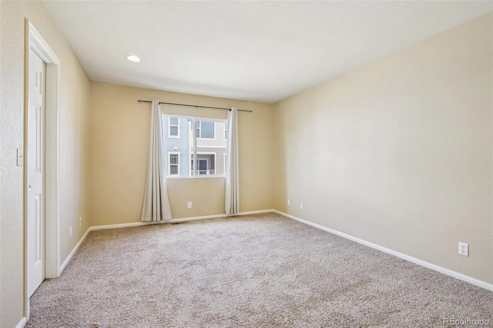 5888 Biscay Street #D Denver CO 80249 MLS #REC4733587 05092026024318 1600 16