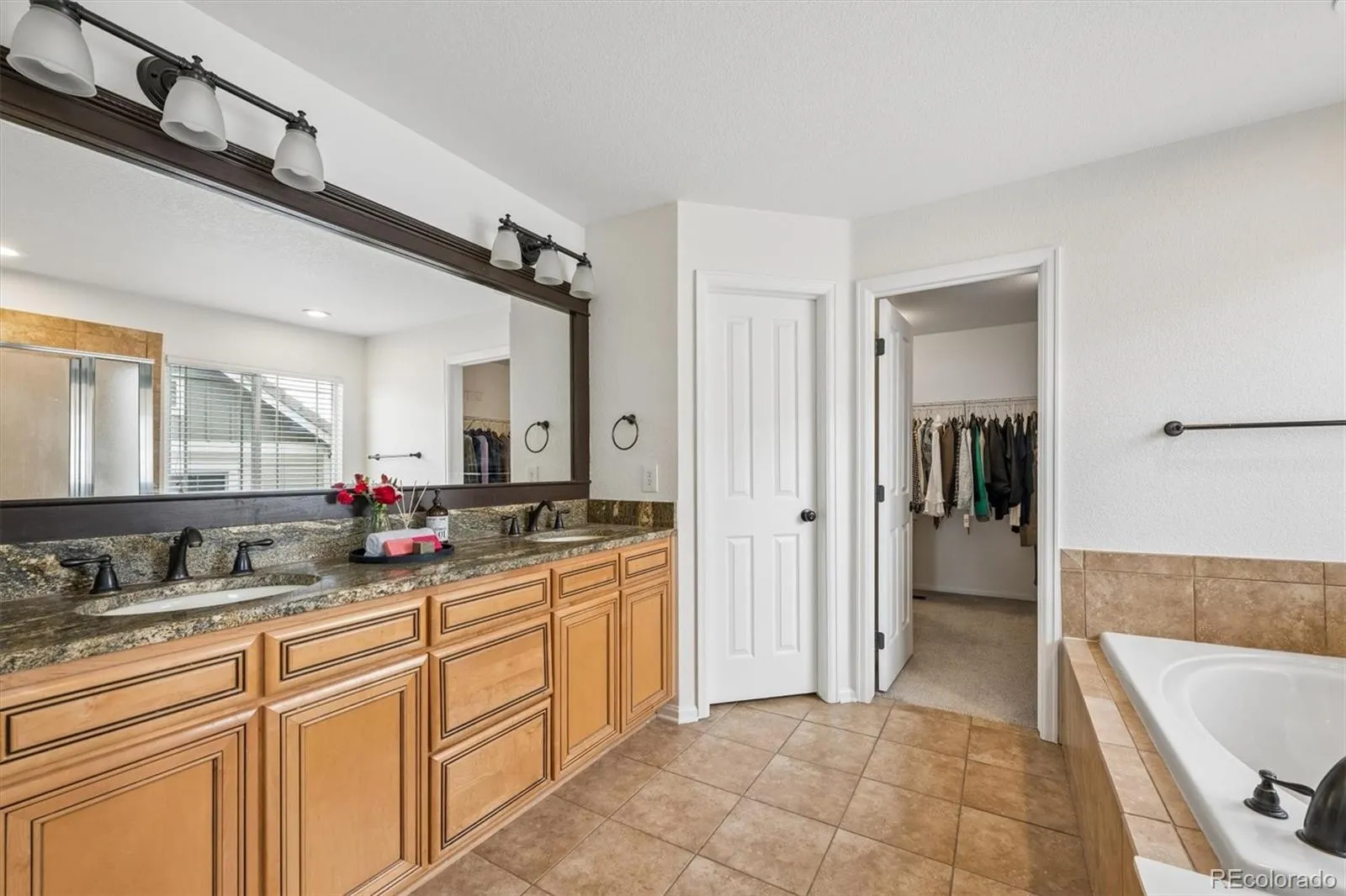 23520 E Portland Way Aurora CO 80016 MLS #REC4733963 05202026200406 1600 14