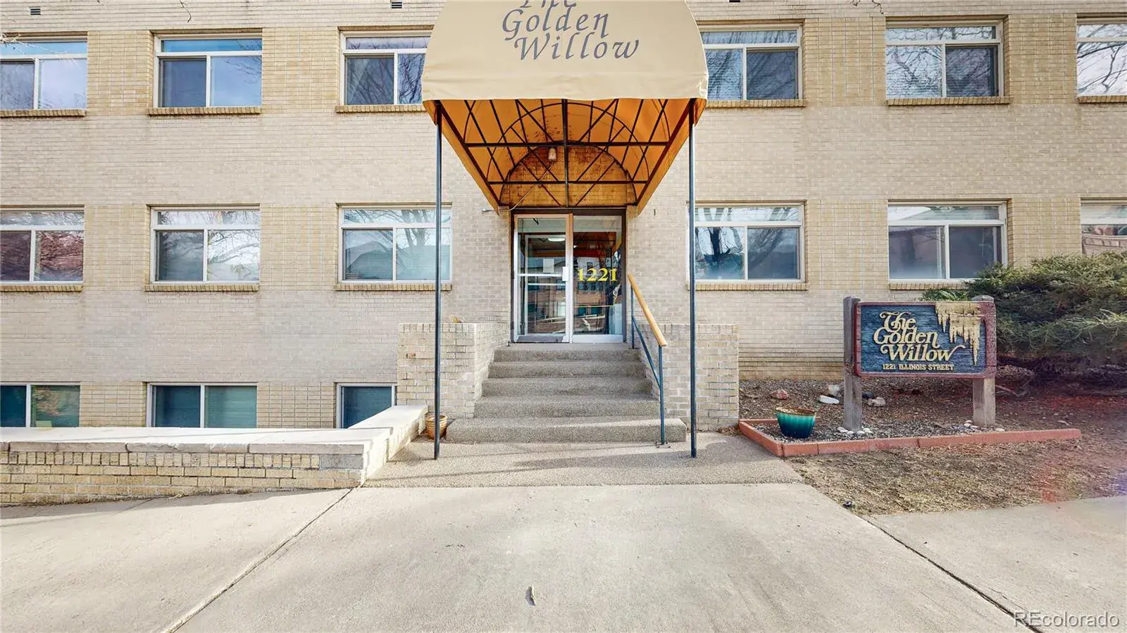 1221 Illinois Street #1F Golden CO 80401 | MLS #REC4735065 02132026024103 1600 35