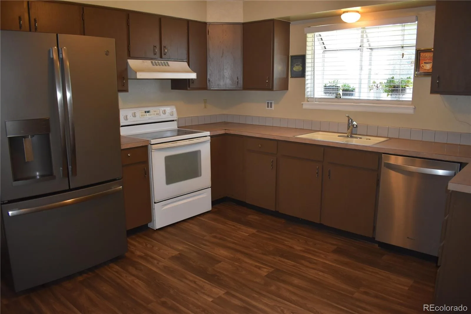 1650 Biscay Circle Aurora CO 80011 | MLS #REC4737627 08072026223247 1600 8