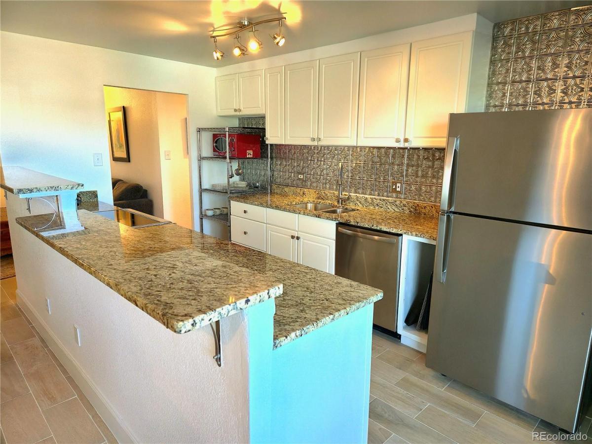 2880 S Locust Street #302N Denver CO 80222 | MLS #REC4739154 MLS #REC4739154 image #0