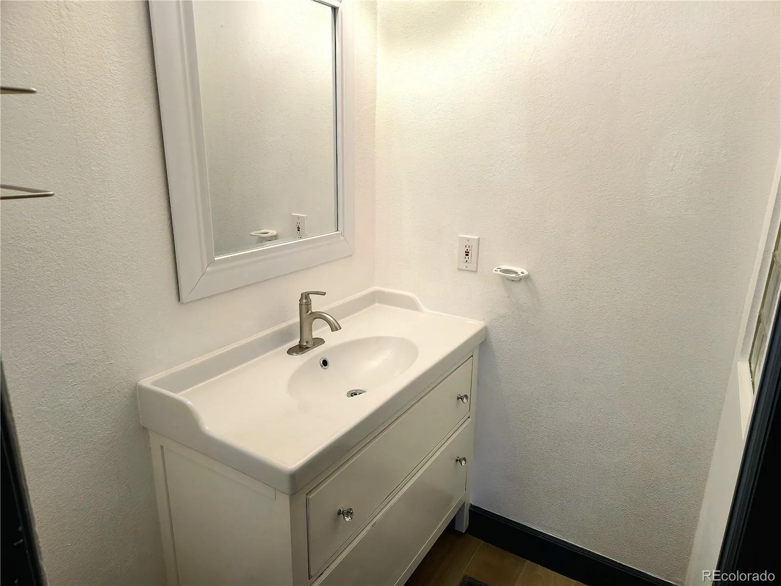 2880 S Locust Street #302N Denver CO 80222 MLS #REC4739154 04282026185053 1600 24