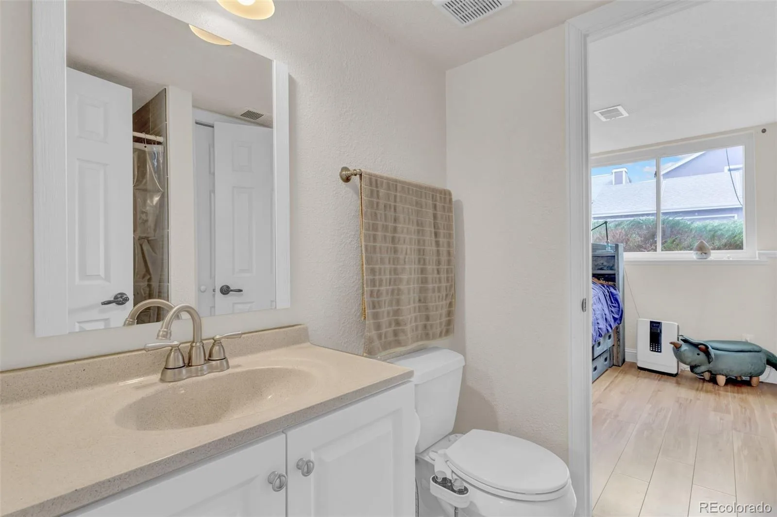 3750 S Genoa Circle #C Aurora CO 80013 | MLS #REC4740446 07302026172751 1600 15