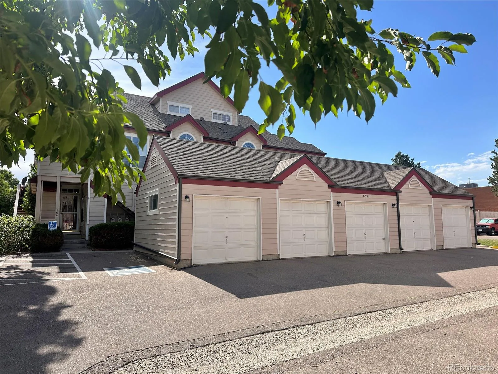 8371 S Upham Way #208 Littleton CO 80128 | MLS #REC4741909 07142026144909 1600 31