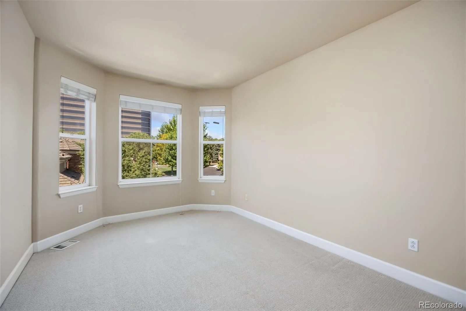 5448 DTC Parkway Greenwood Village CO 80111 | MLS #REC4742252 07222026163540 1600 19