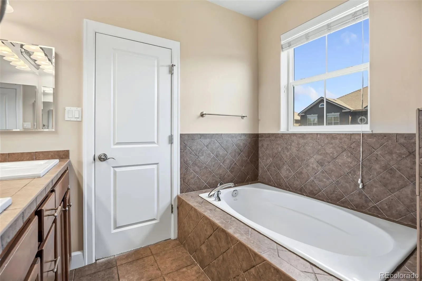 5448 DTC Parkway Greenwood Village CO 80111 | MLS #REC4742252 07222026163540 1600 24