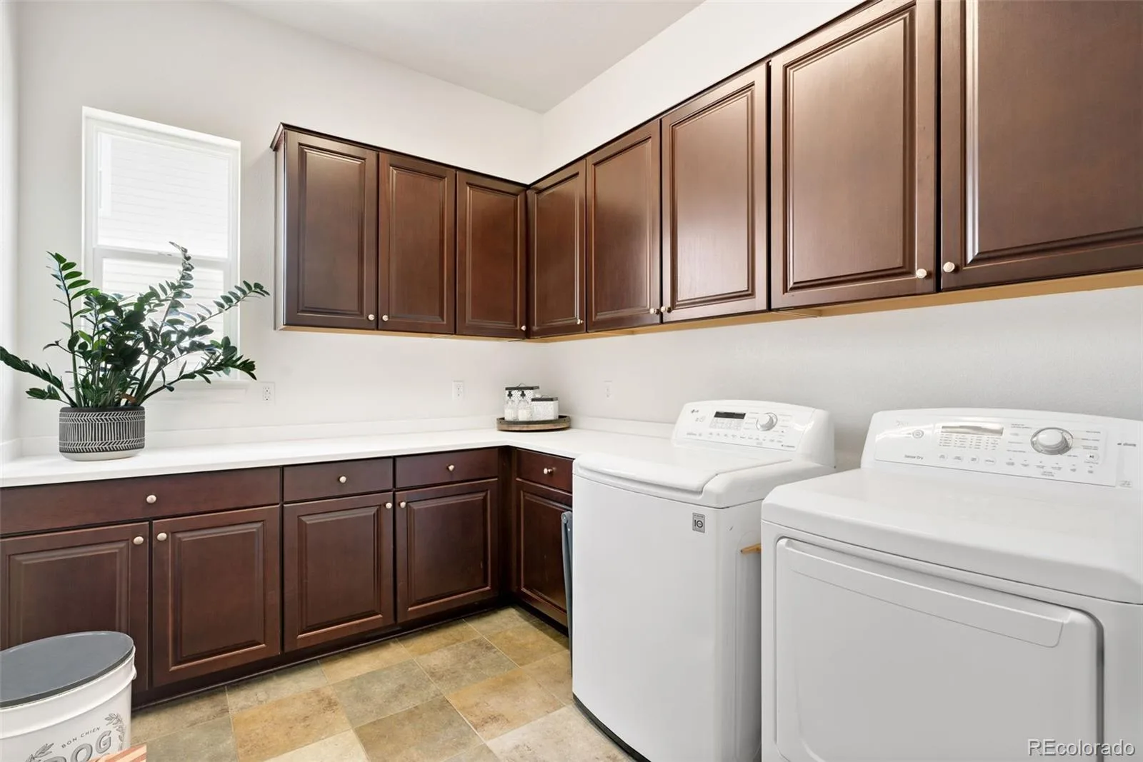 8465 Poppy Street Arvada CO 80007 | MLS #REC4744534 08272026175802 1600 14