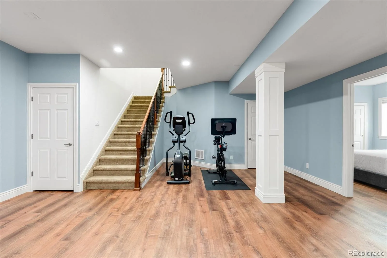 8465 Poppy Street Arvada CO 80007 | MLS #REC4744534 08272026175802 1600 32