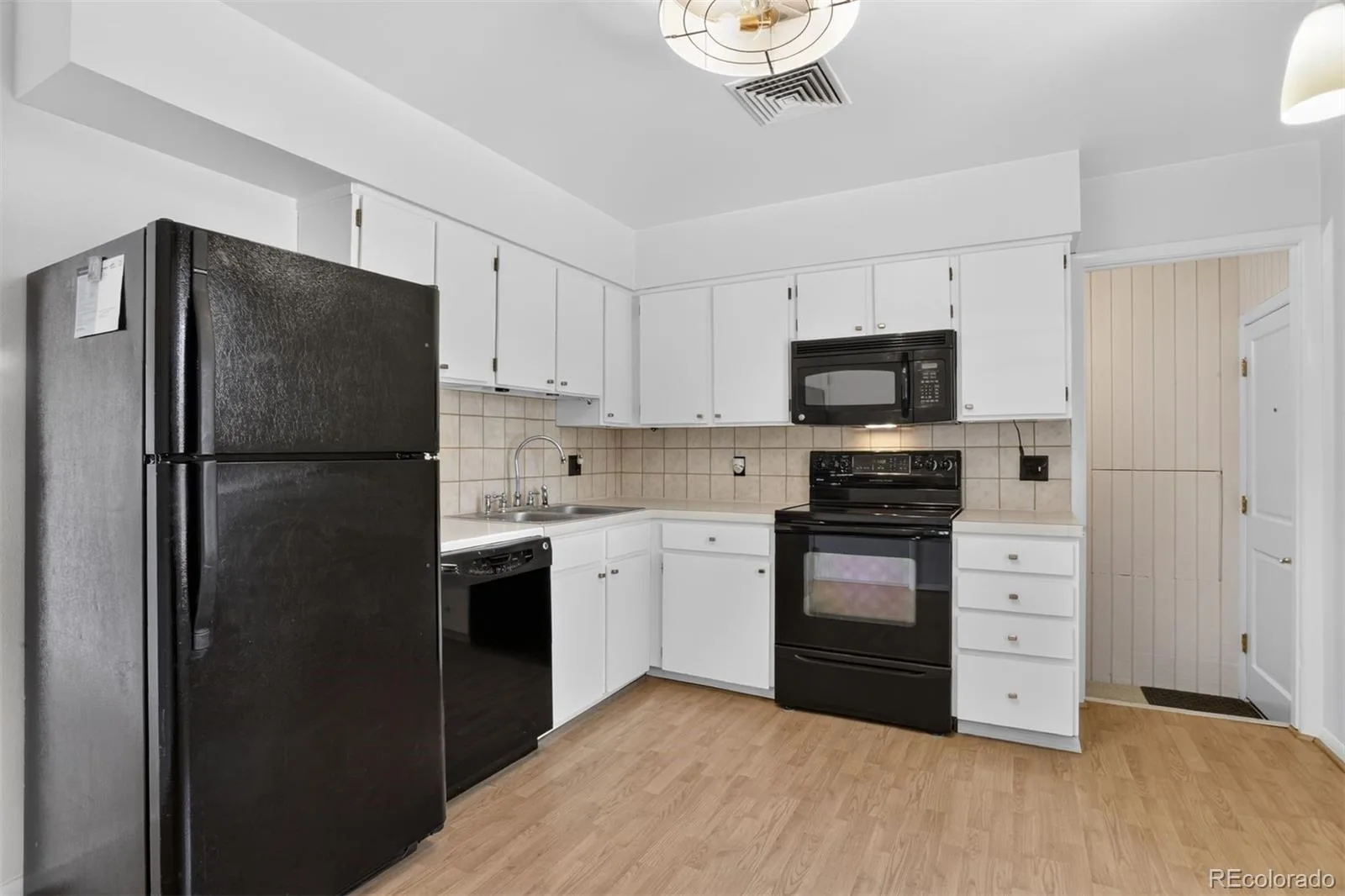 1755 Shallot Circle Lafayette CO 80026 | MLS #REC4745361 08052026174748 1600 5