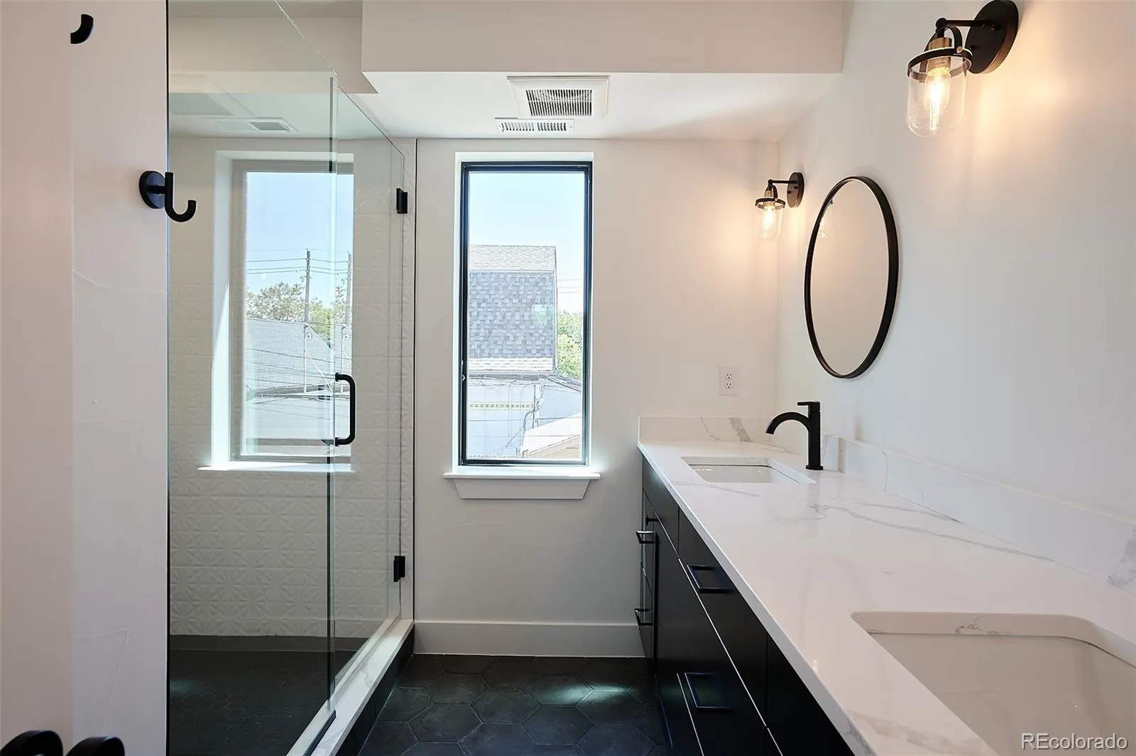 521 N Fox Denver CO 80204 MLS #REC4746089 05162026050714 1600 16