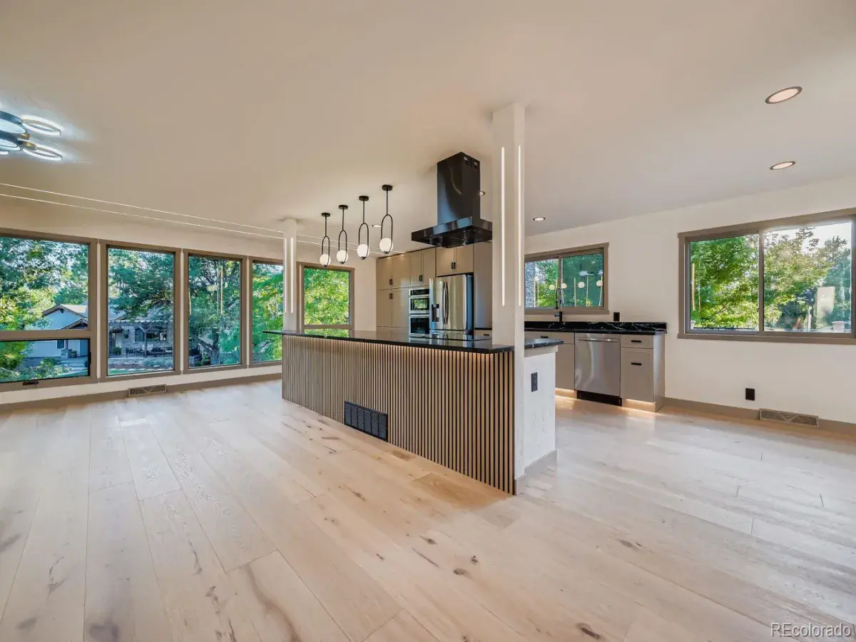 08142025213948 1200 16