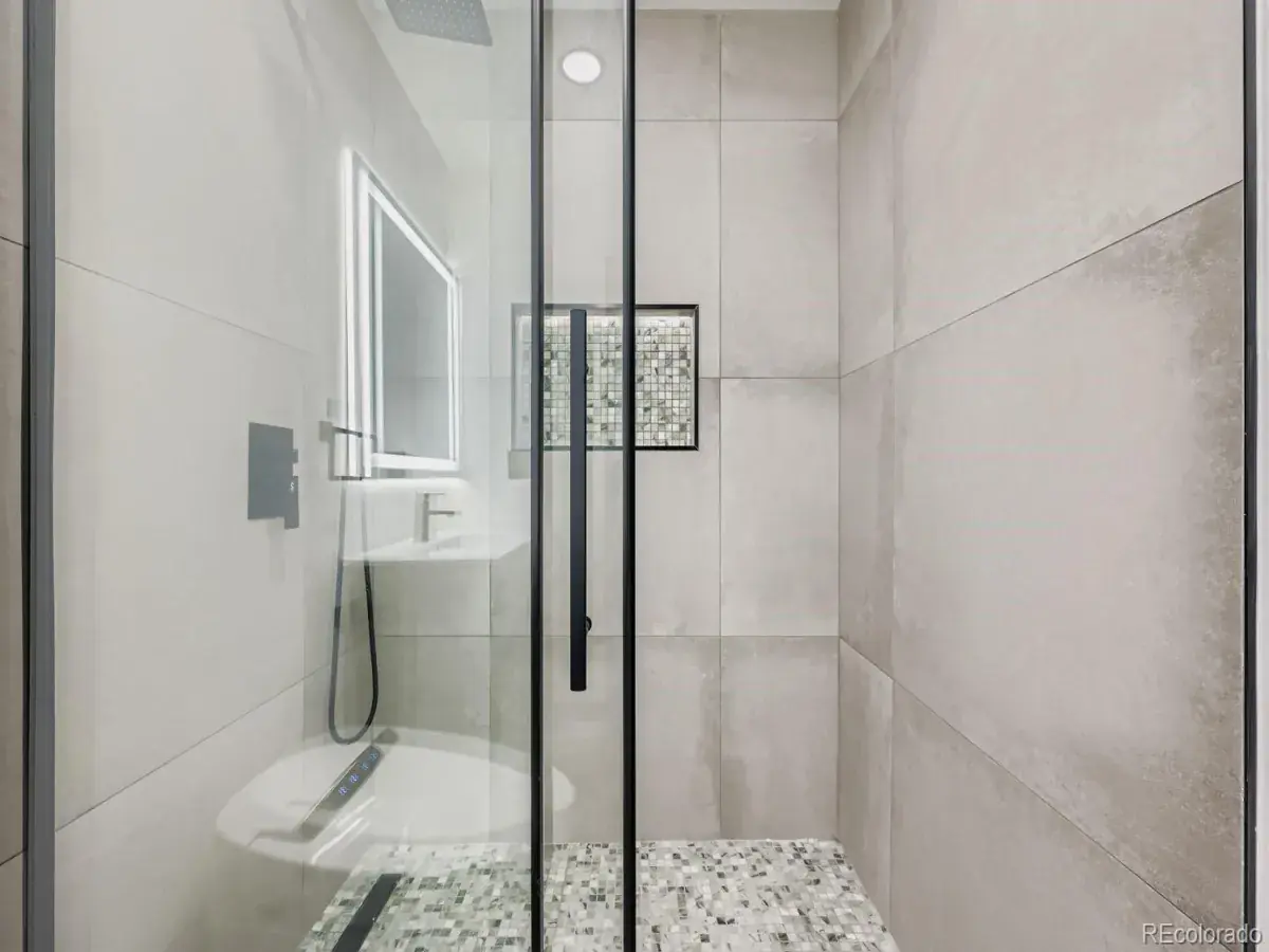 08142025213948 1200 35