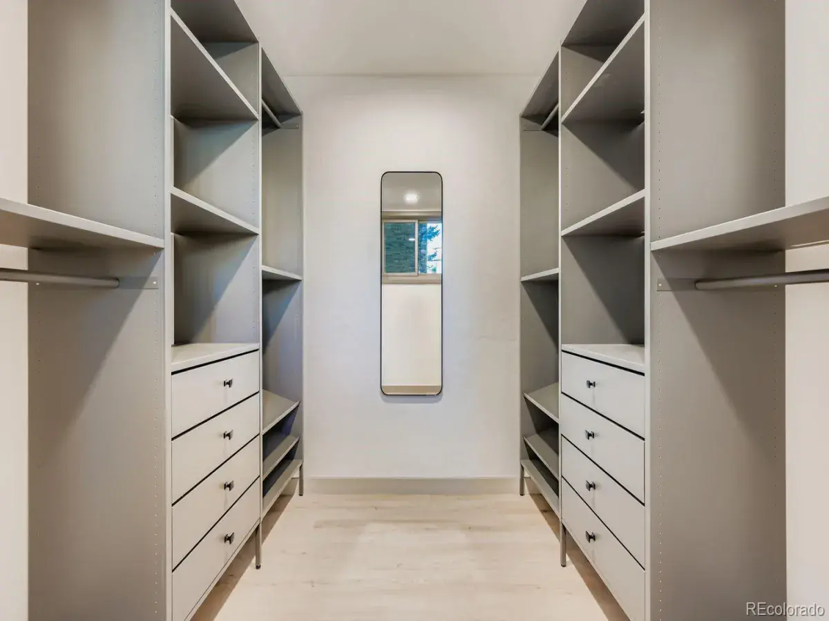 08142025213948 1200 40