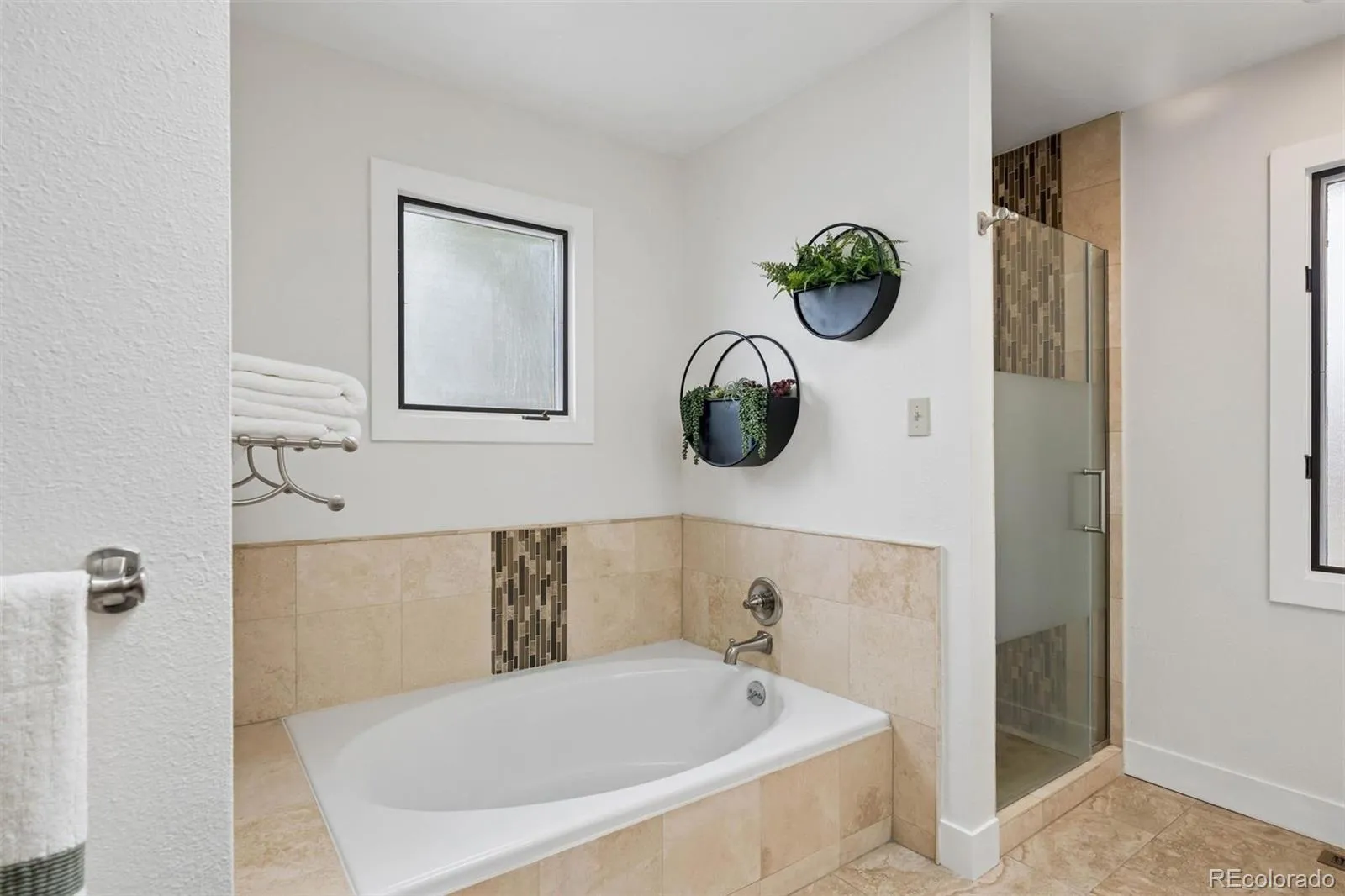 04162026174039 1600 21