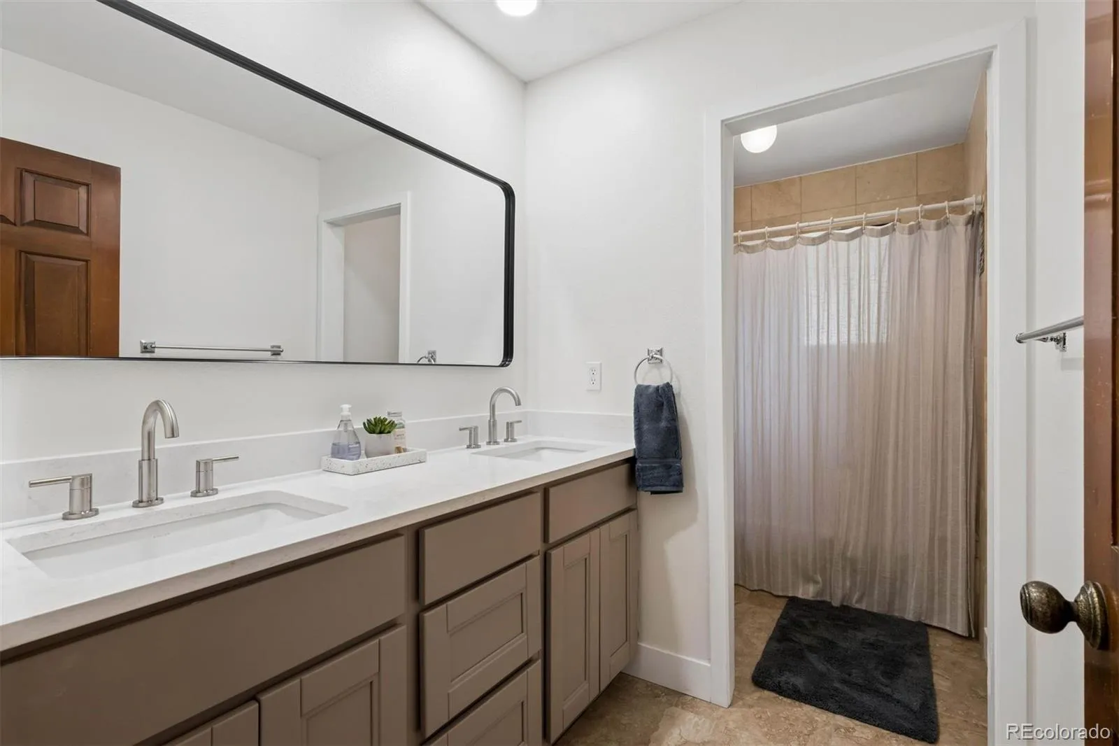 04162026174039 1600 25