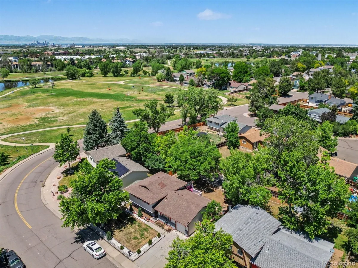 11239 E Center Avenue Aurora CO 80012 MLS #REC4752274 06122026080919 1200 24