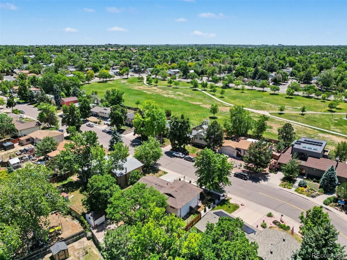 11239 E Center Avenue Aurora CO 80012 MLS #REC4752274 06122026080919 1200 25