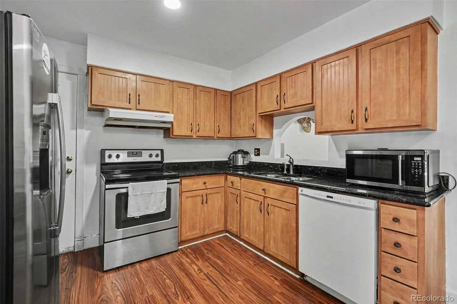 11239 E Center Avenue Aurora CO 80012 MLS #REC4752274 06122026080919 1600 8