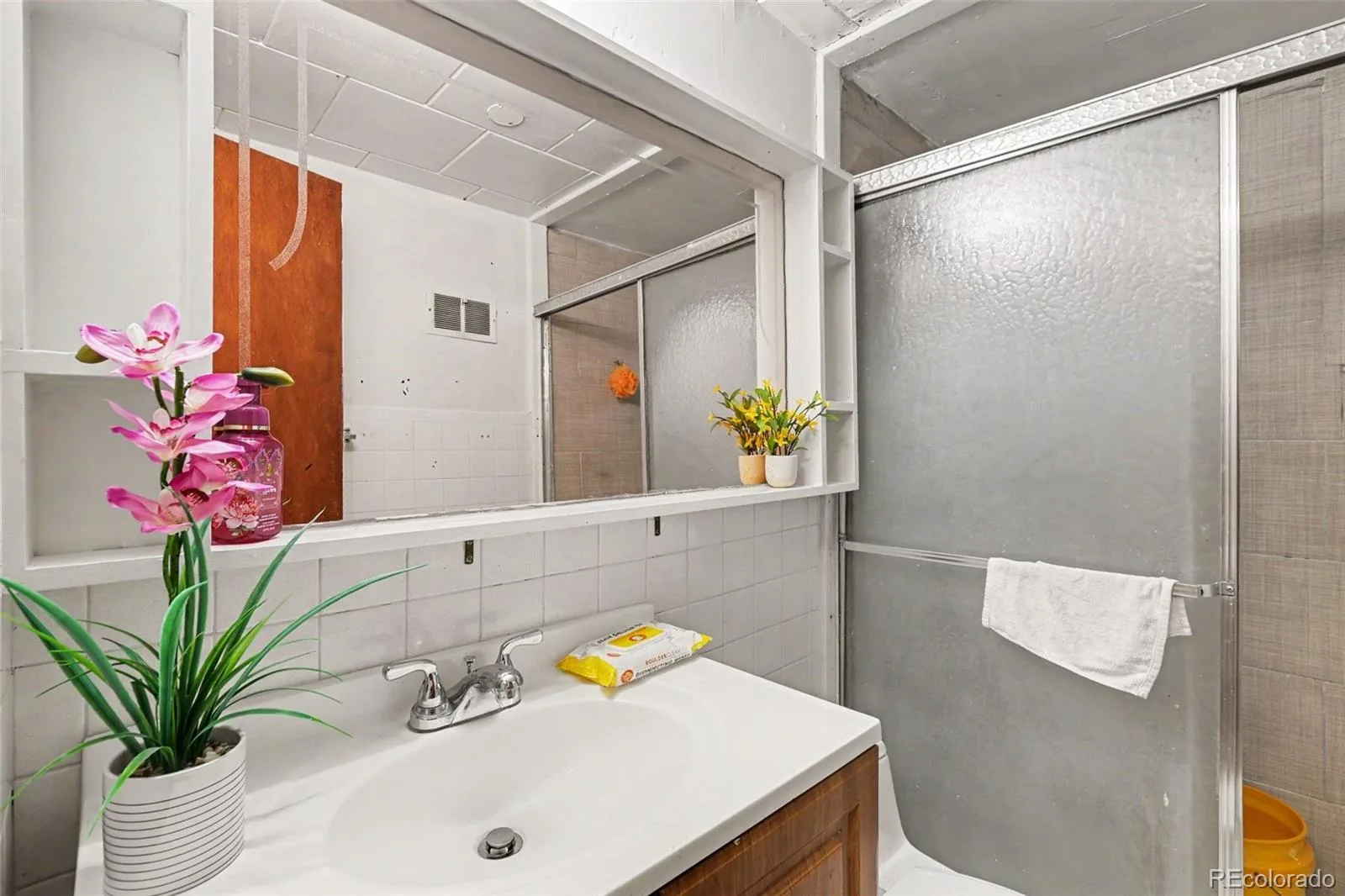 2383 Oakland Street Aurora CO 80010 | MLS #REC4754100 10092026035058 1600 10