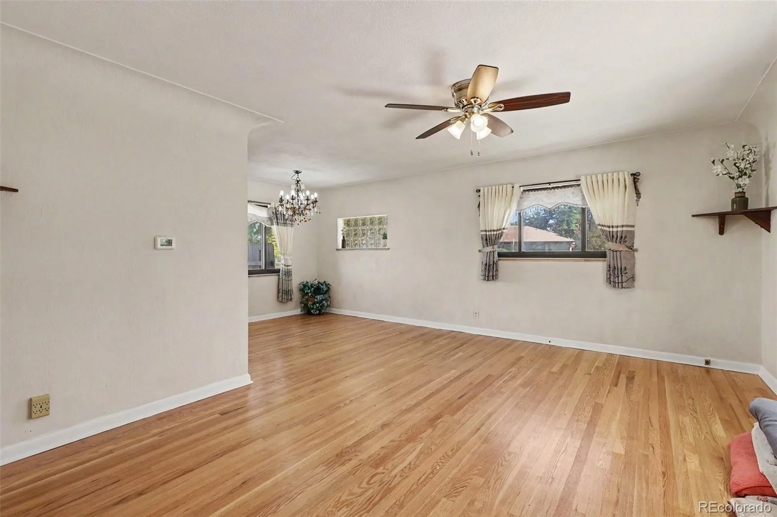 2383 Oakland Street Aurora CO 80010 | MLS #REC4754100 10092026035058 1600 5