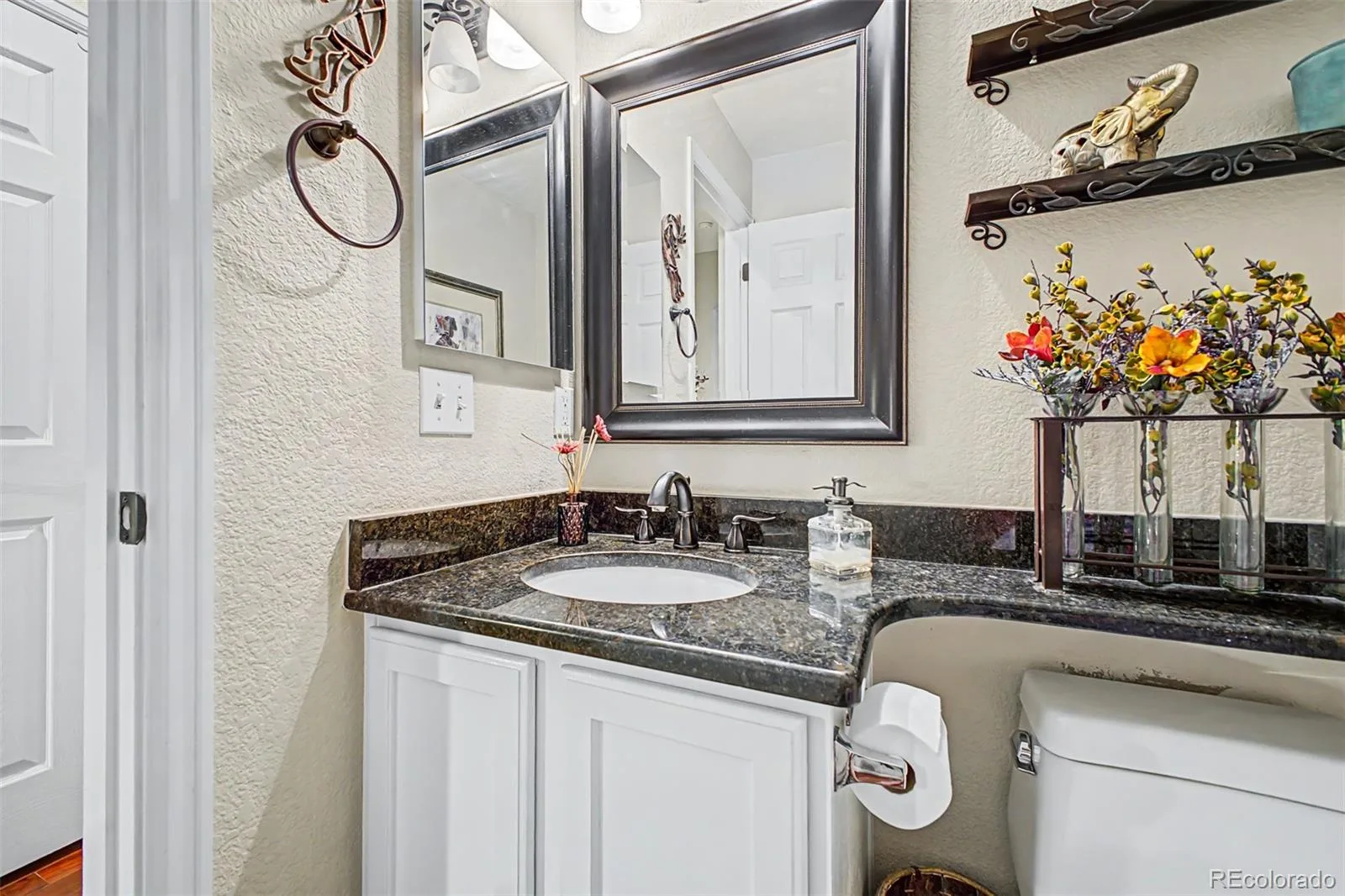 4 Whitehaven Circle Highlands Ranch CO 80129 | MLS #REC4754329 08202026211613 1600 12