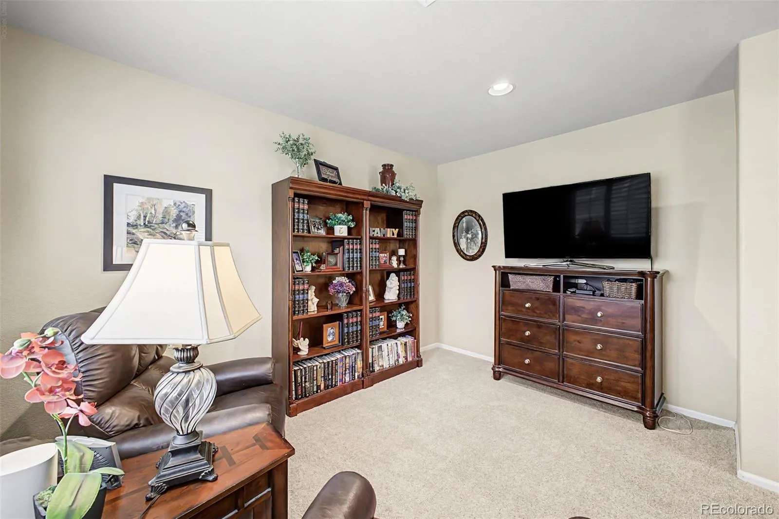 4 Whitehaven Circle Highlands Ranch CO 80129 | MLS #REC4754329 08202026211613 1600 19