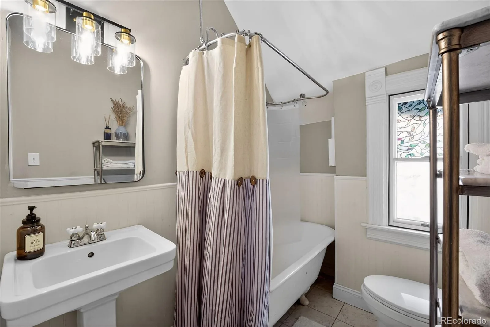 2129 N Downing Street Denver CO 80205 MLS #REC4754729 06102026211816 1600 22