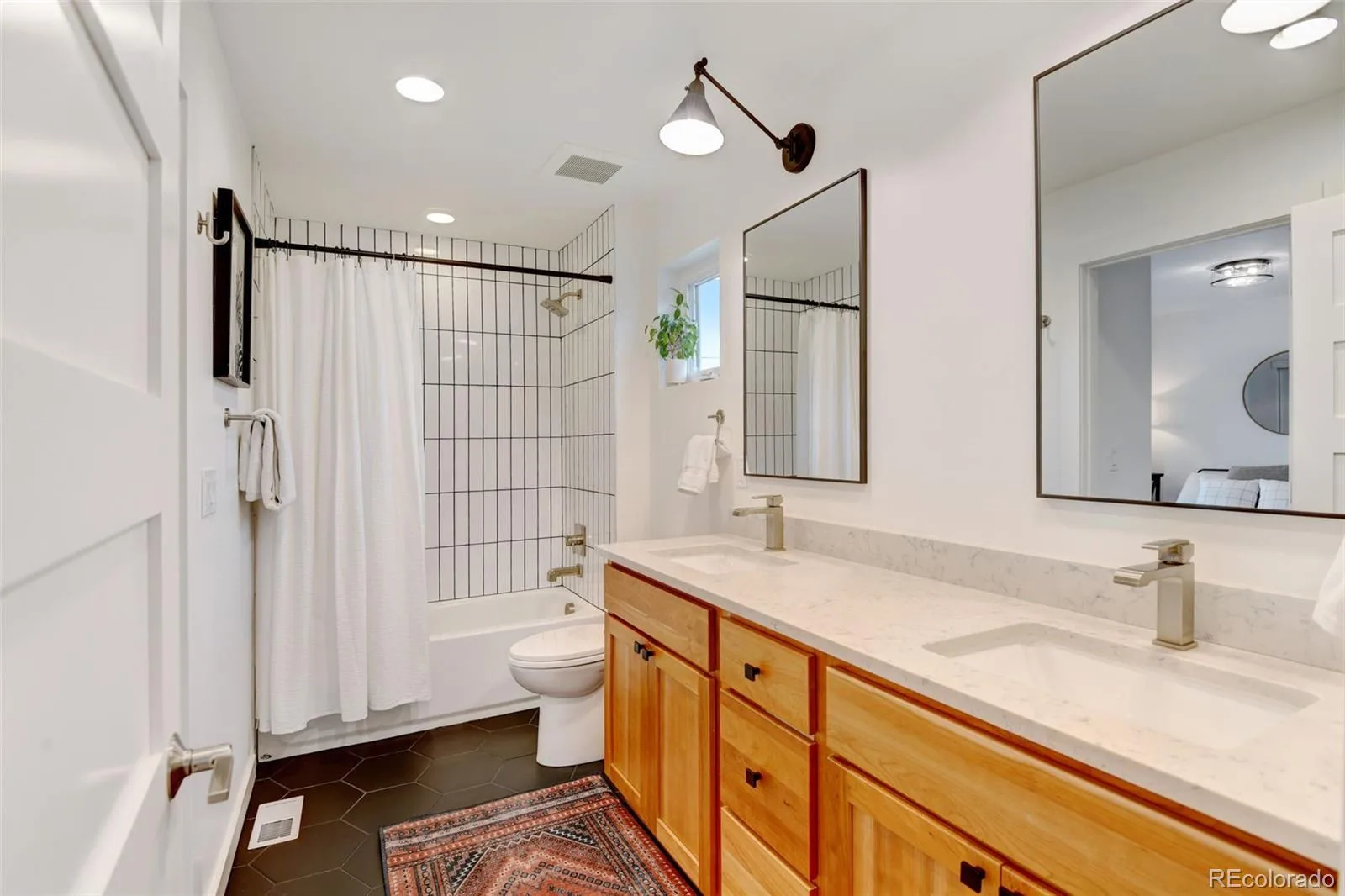 2596 S Bannock Street Denver CO 80223 MLS #REC4756204 06042026141302 1600 14