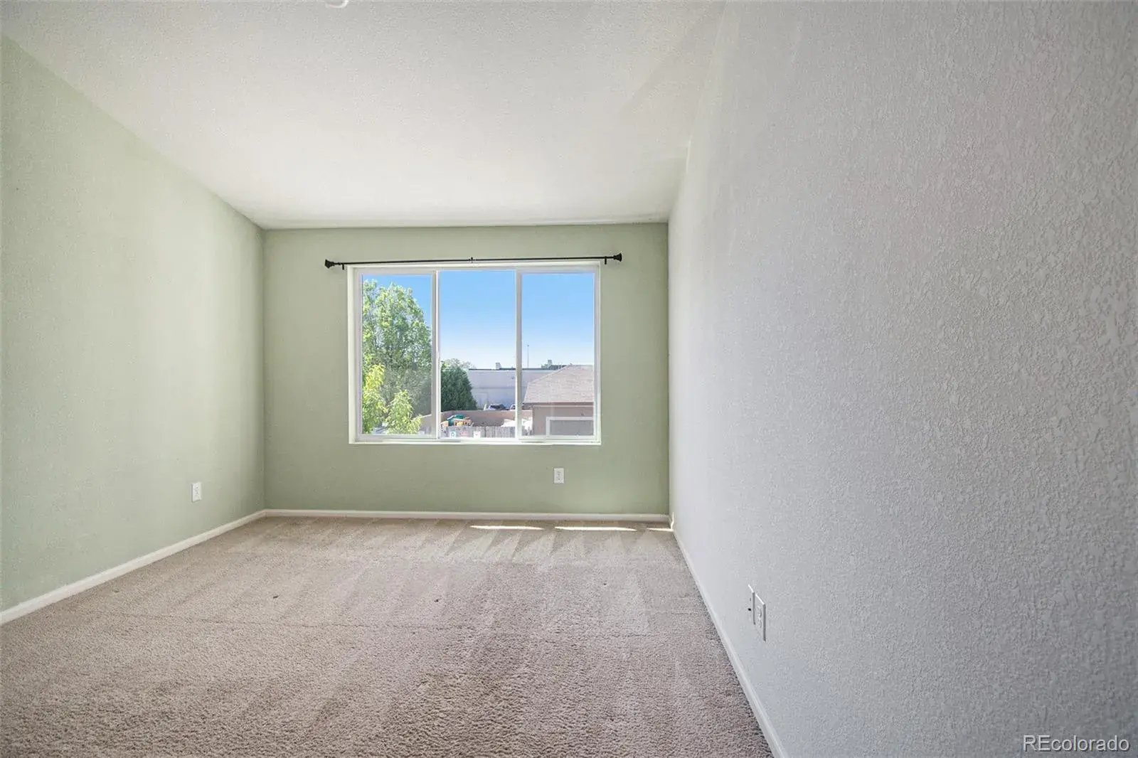 15165 E 16th Place #203 Aurora CO 80011 MLS #REC4761492 02032026192718 1600 10
