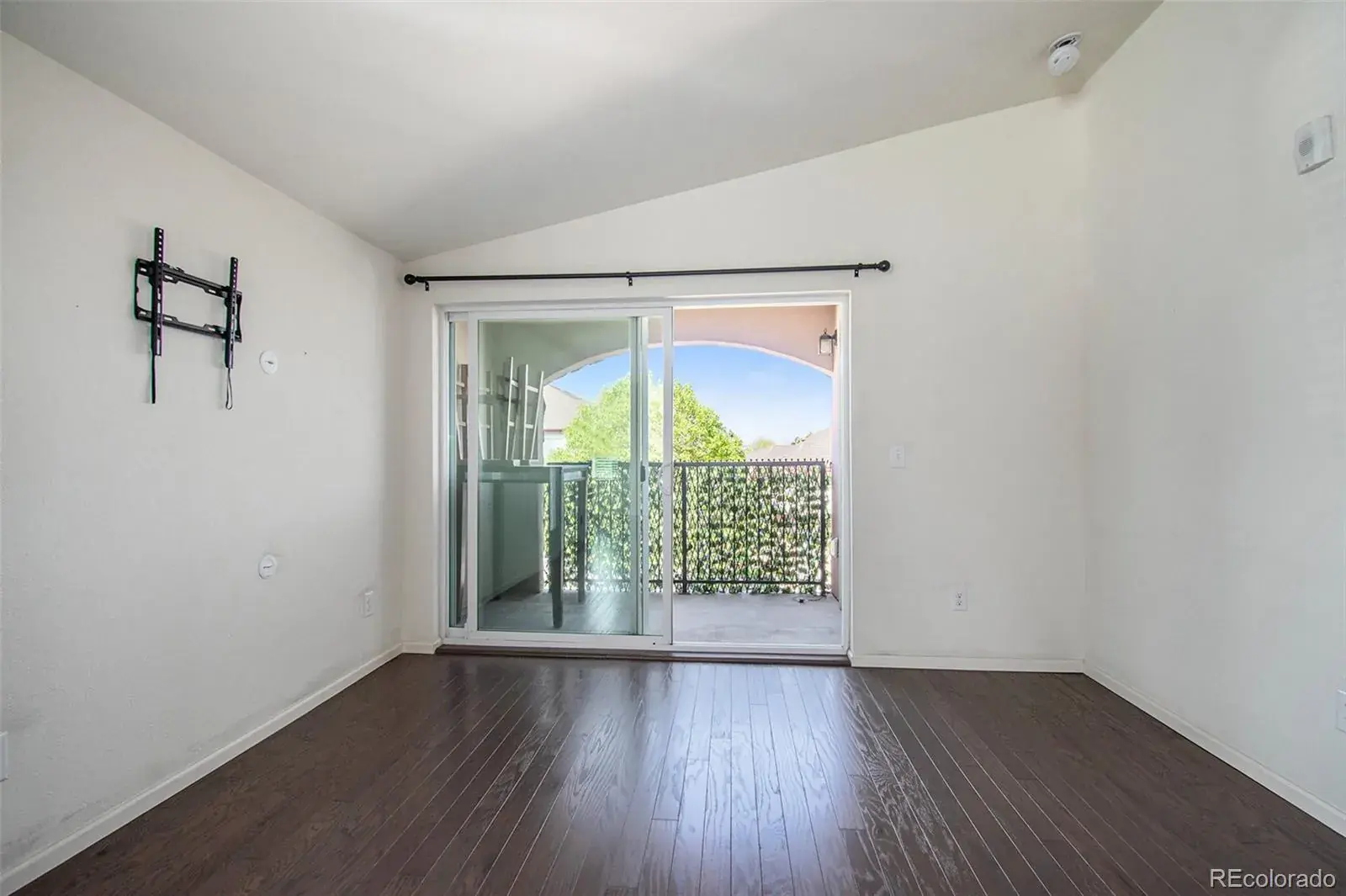 15165 E 16th Place #203 Aurora CO 80011 MLS #REC4761492 02032026192718 1600 5