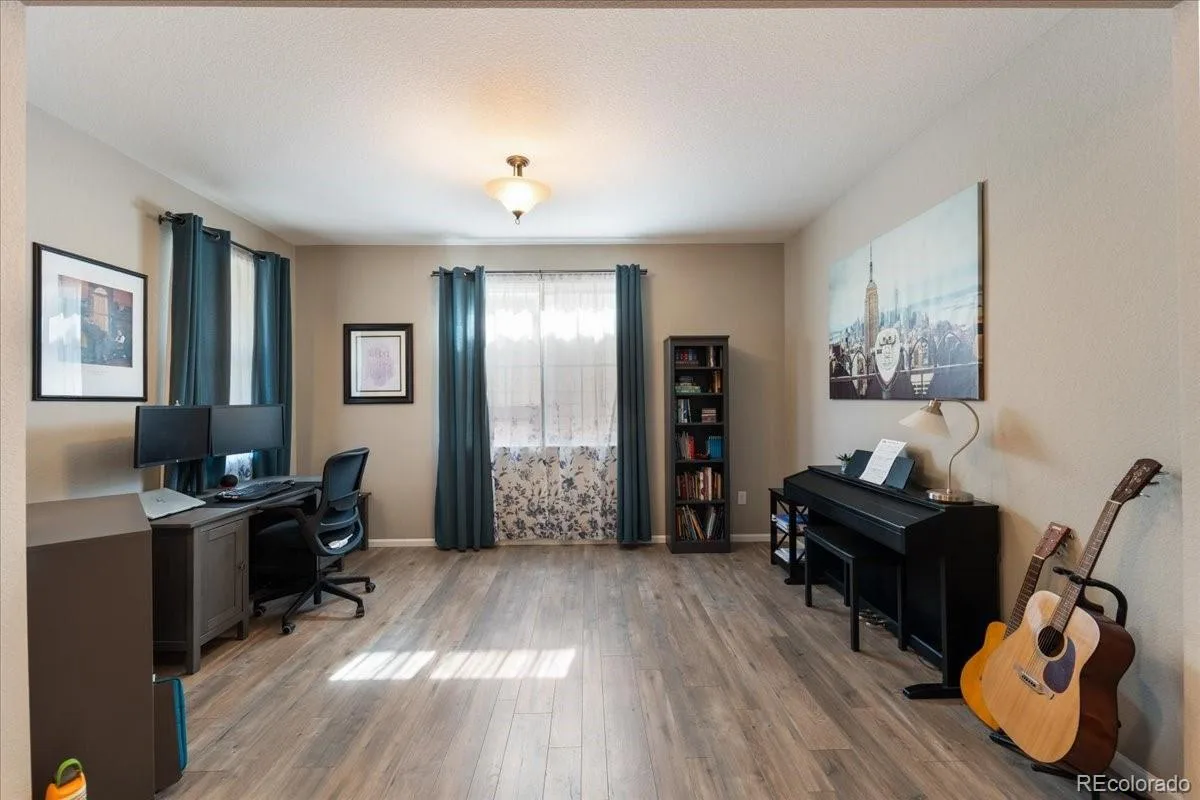 8480 Arapahoe Peak Street Littleton CO 80125 | MLS #REC4763732 08072026154204 1200 16