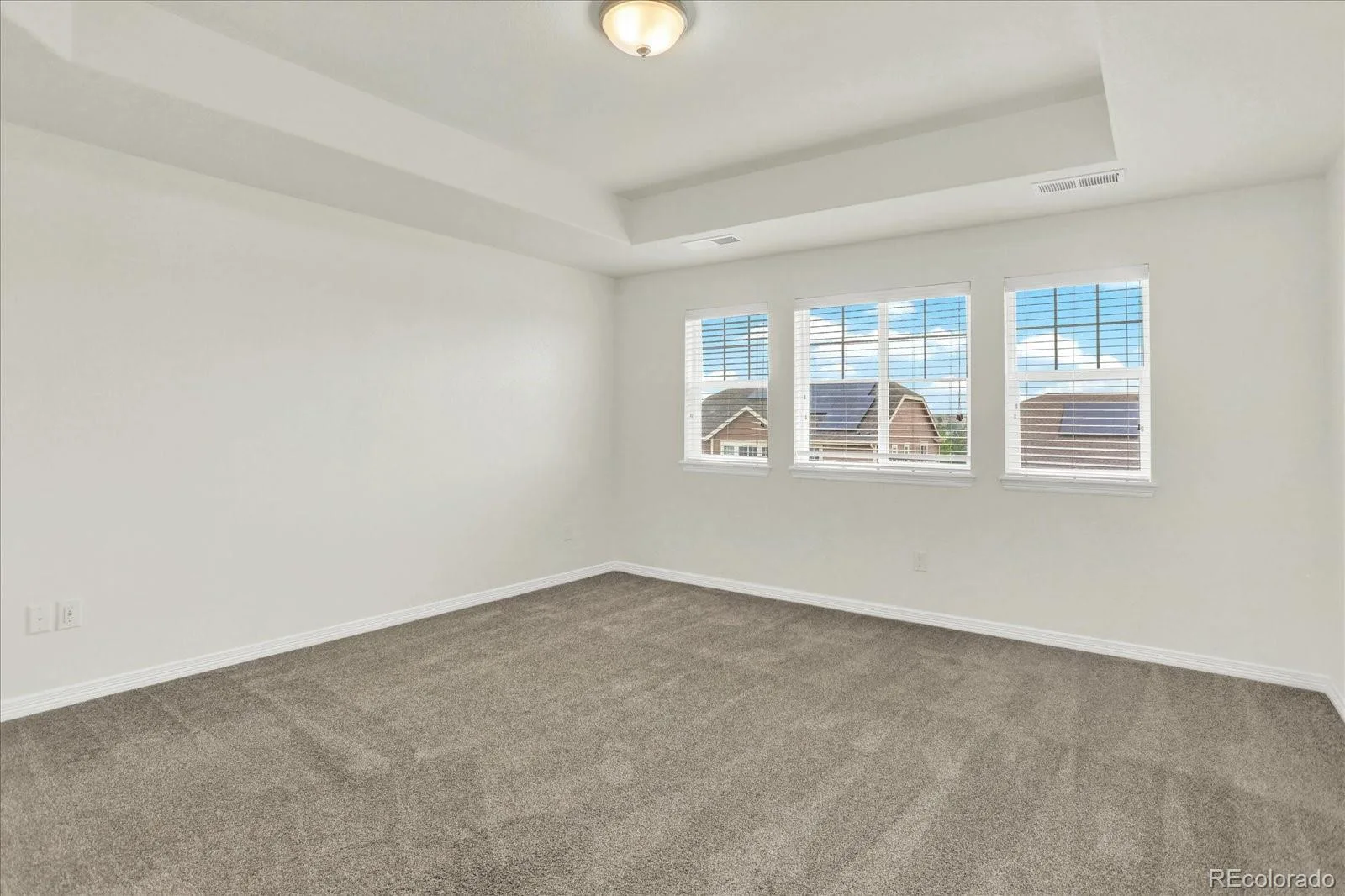 14822 Vienna Circle Parker CO 80134 MLS #REC4766885 07162026224716 1600 19