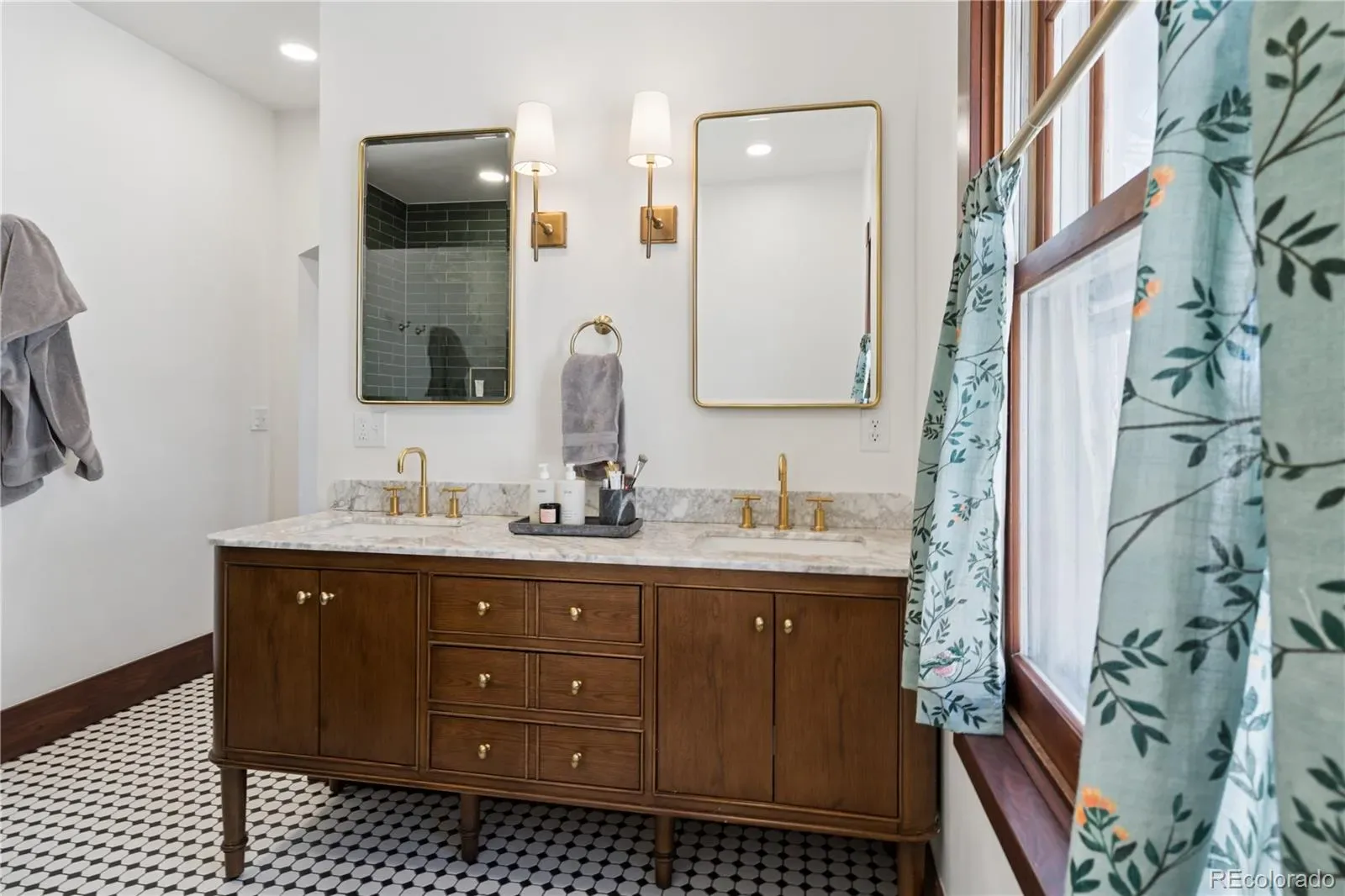 03242026211600 1600 21