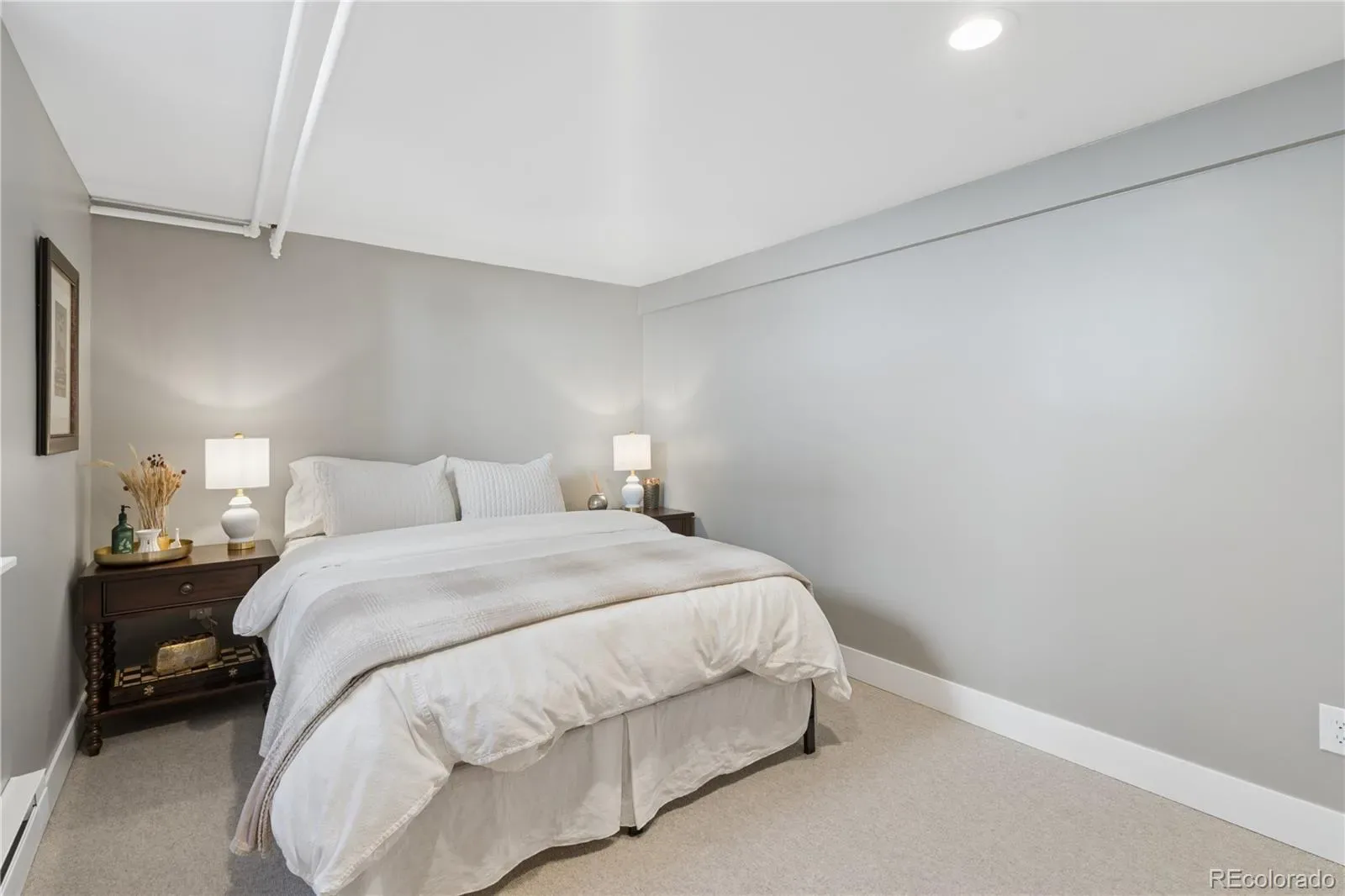 03242026211600 1600 24