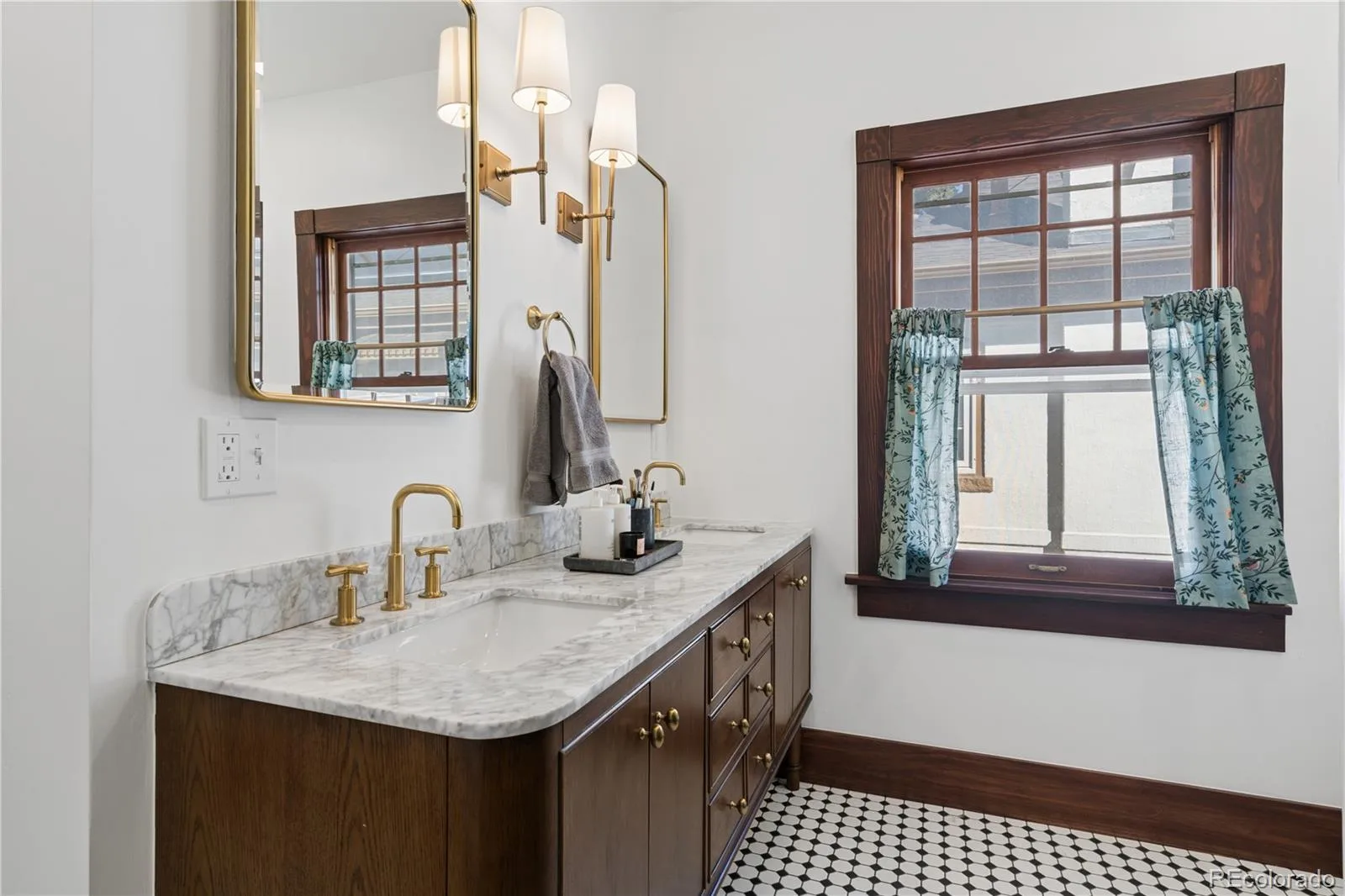 1385 S Lincoln Street Denver CO 80210 MLS #REC4767125 06102026190117 1600 20