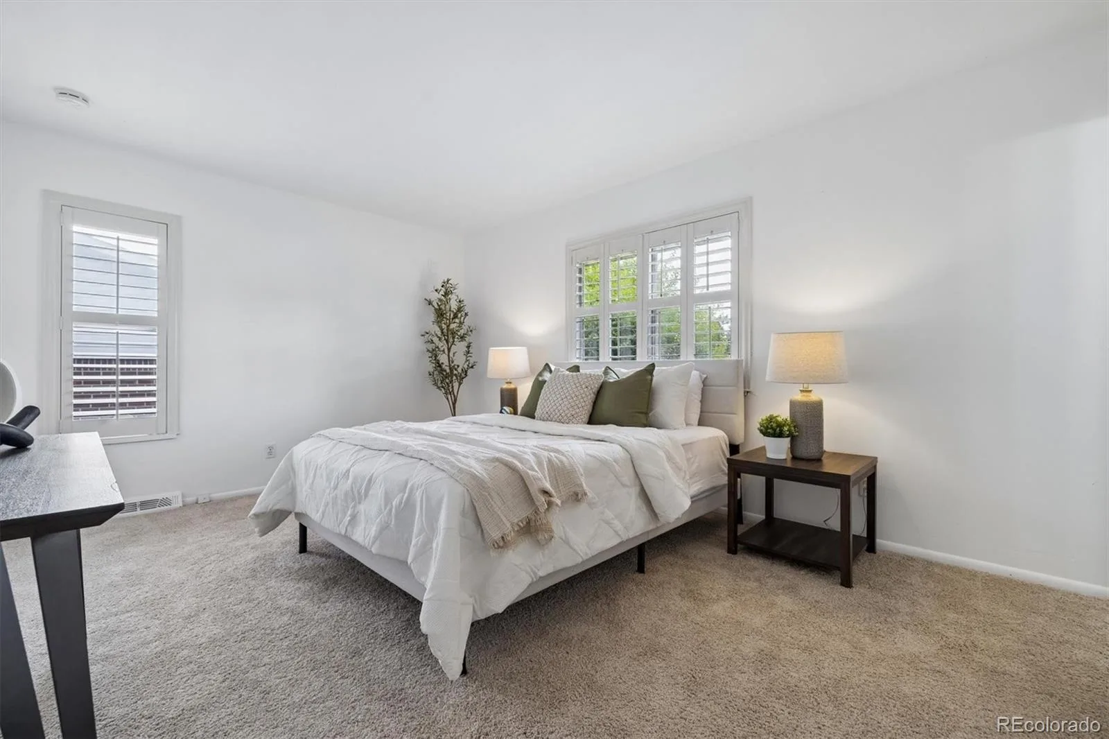 8084 E Oberlin Place Denver CO 80237 | MLS #REC4767927 07282026225835 1600 16