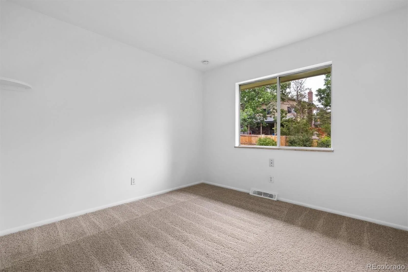 8084 E Oberlin Place Denver CO 80237 | MLS #REC4767927 07282026225835 1600 19
