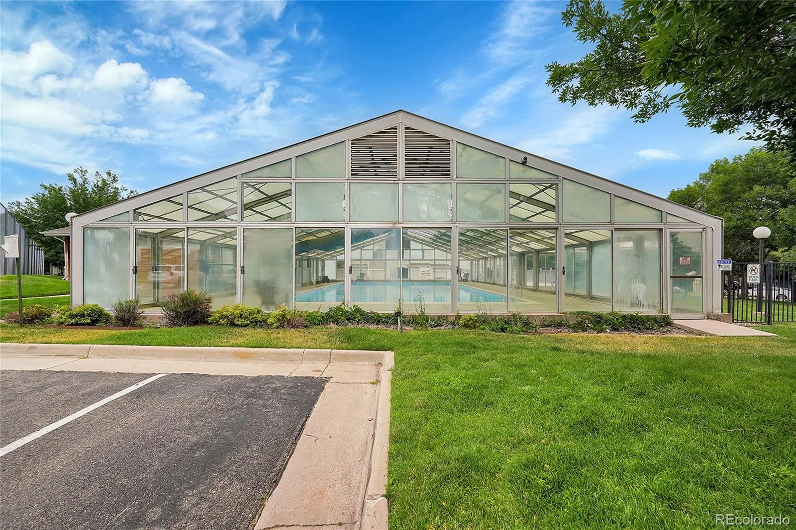 1308 S Danube Way #102 Aurora CO 80017 | MLS #REC4768749 07252026024851 1600 25