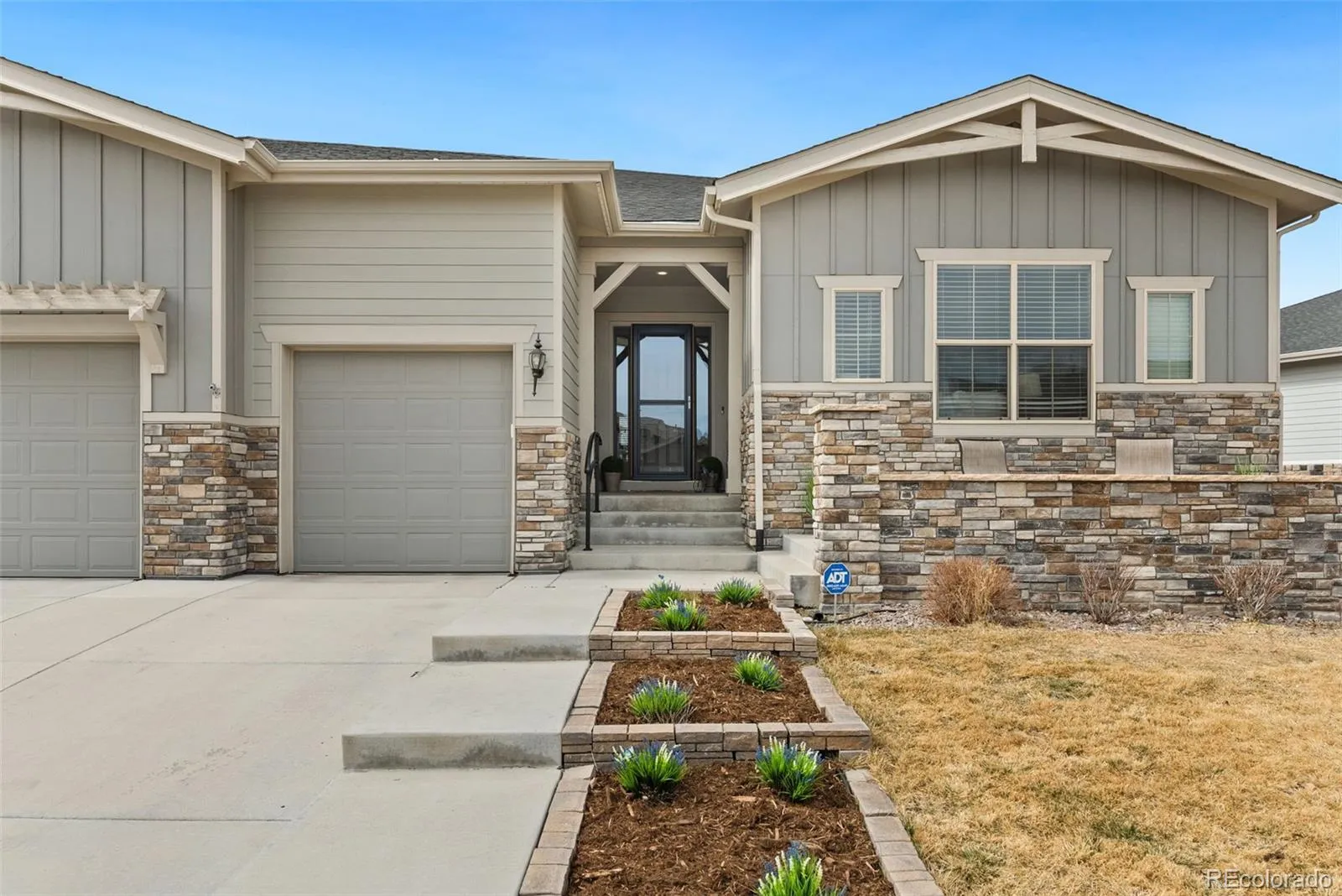 27620 E Lakeview Drive Aurora CO 80016 MLS #REC4770005 05282026014856 1600 4