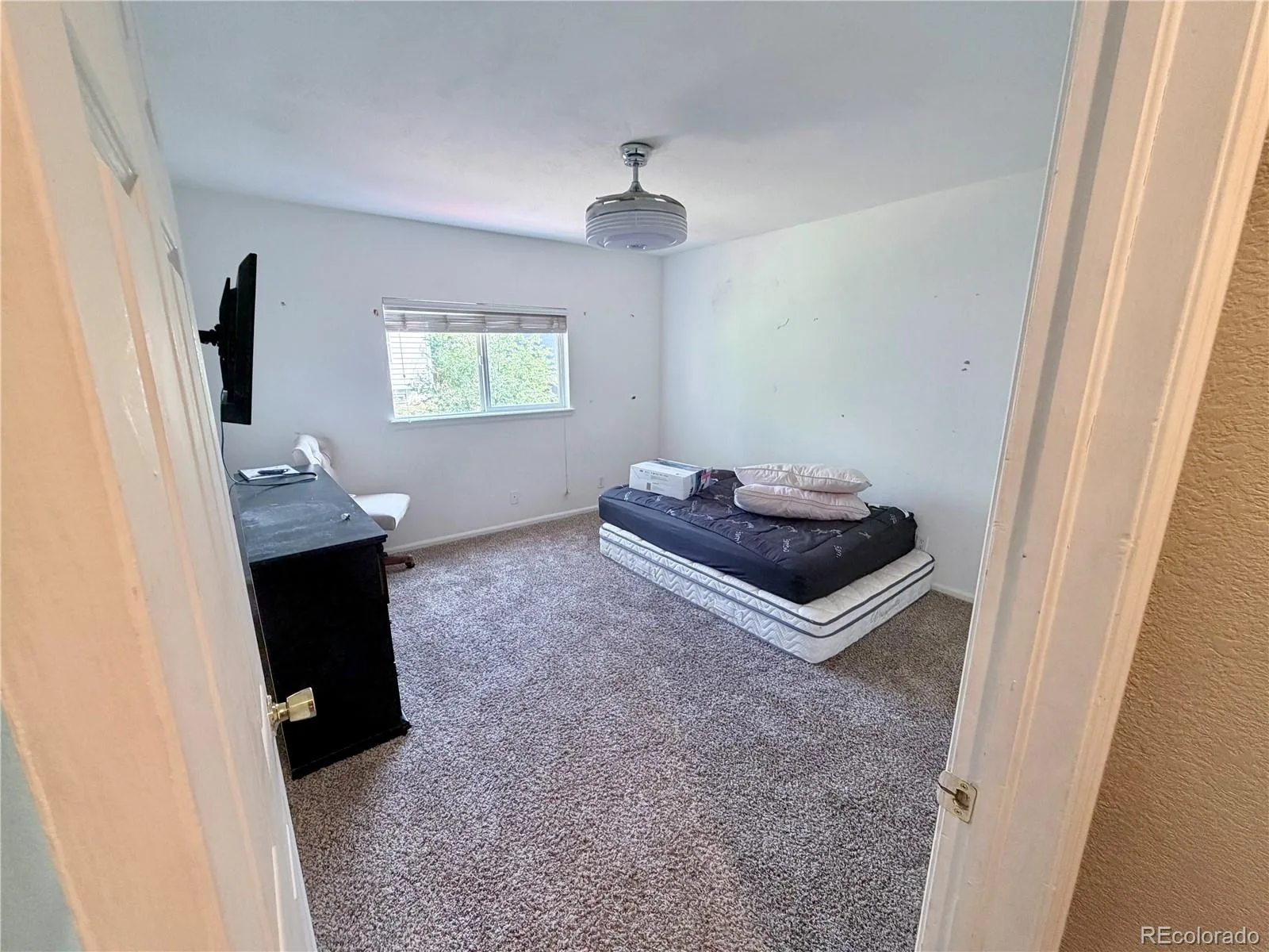 2695 E 109th Avenue Northglenn CO 80233 MLS #REC4773427 06042026141307 1600 13
