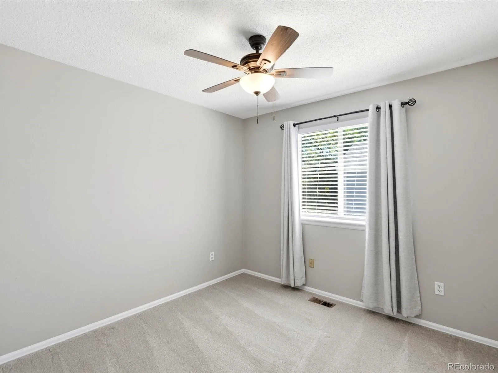 6570 W 96th Drive Broomfield CO 80021 | MLS #REC4774202 07222026145259 1600 28